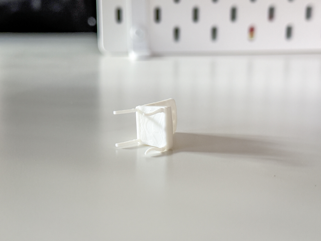 Miniature Chair for your Diorama / Doll House