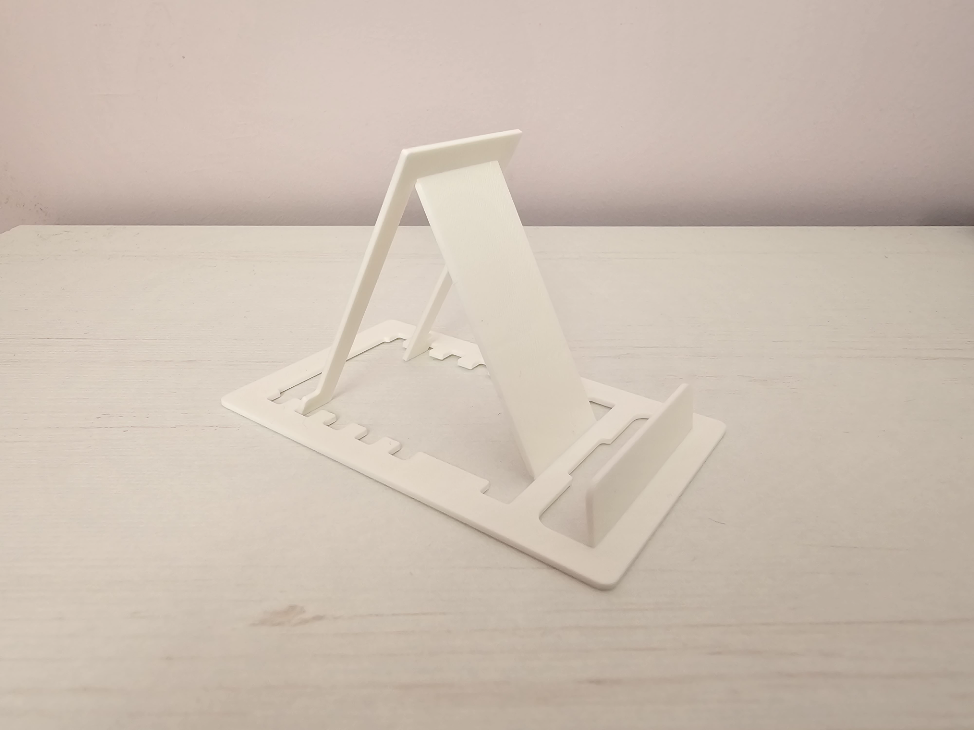 Card size phone stand