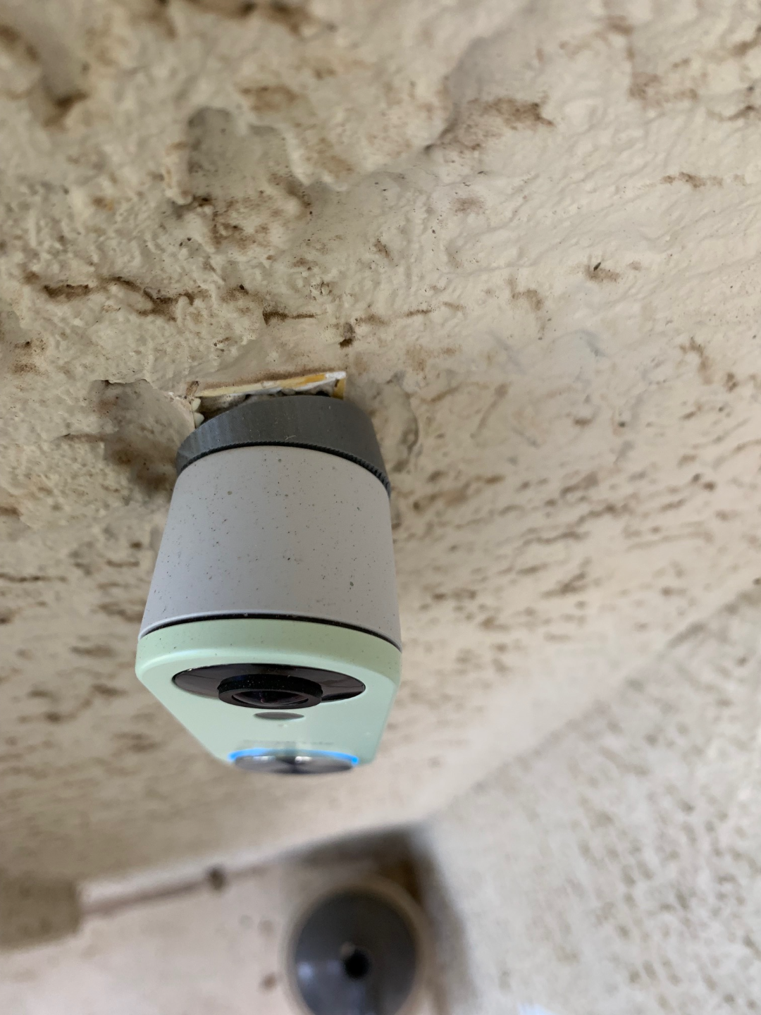 SimpliSafe Doorbell angle mount