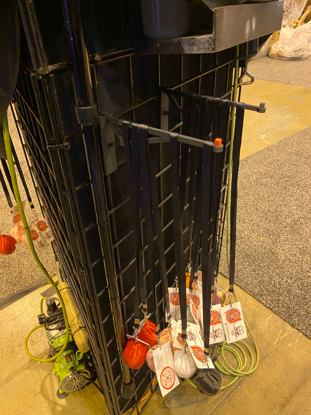 Gridwall hooks