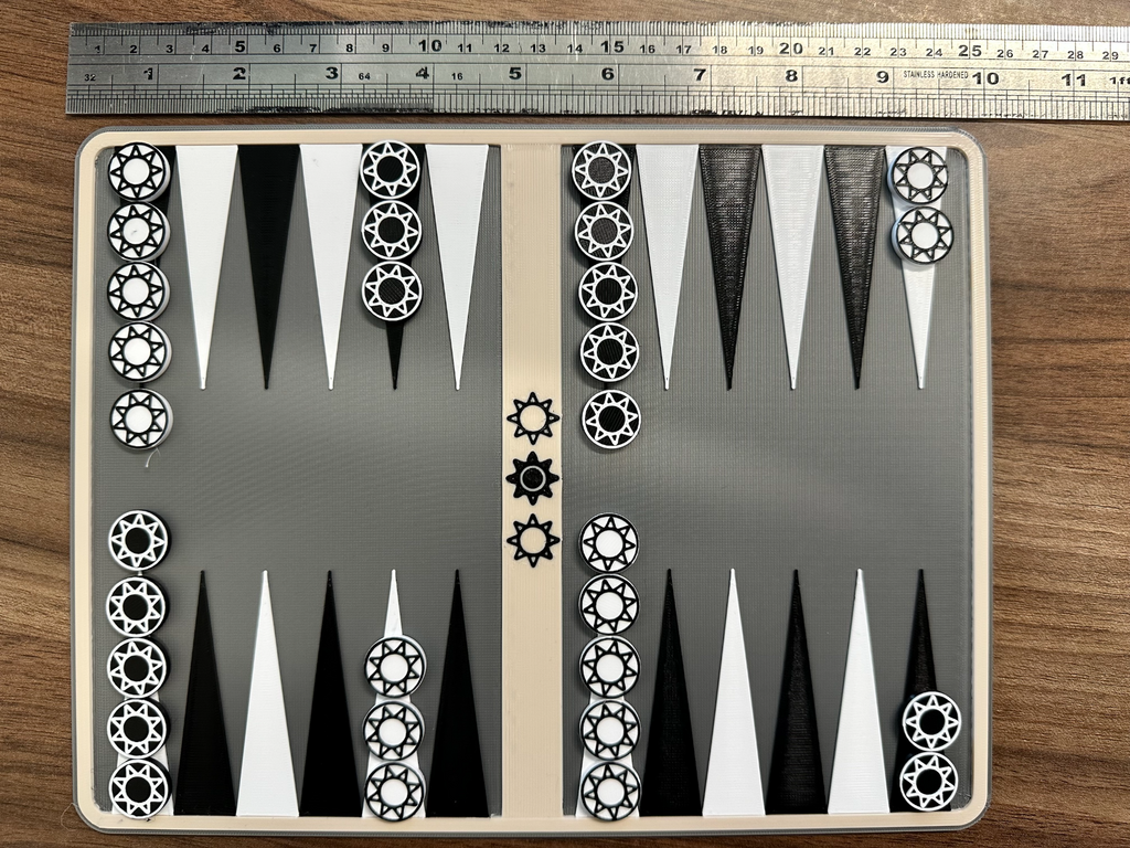 Basic Backgammon Board and Pieces