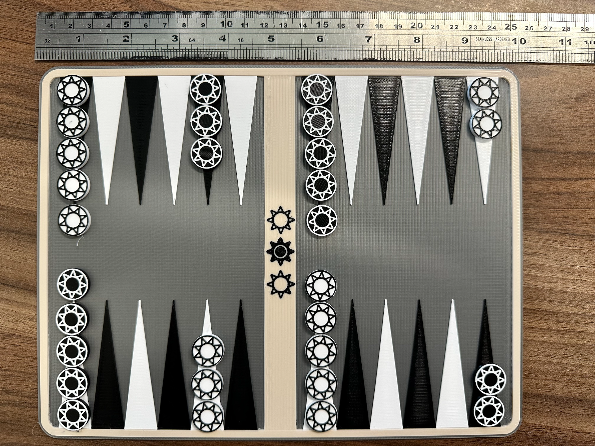 Basic Backgammon Board and Pieces