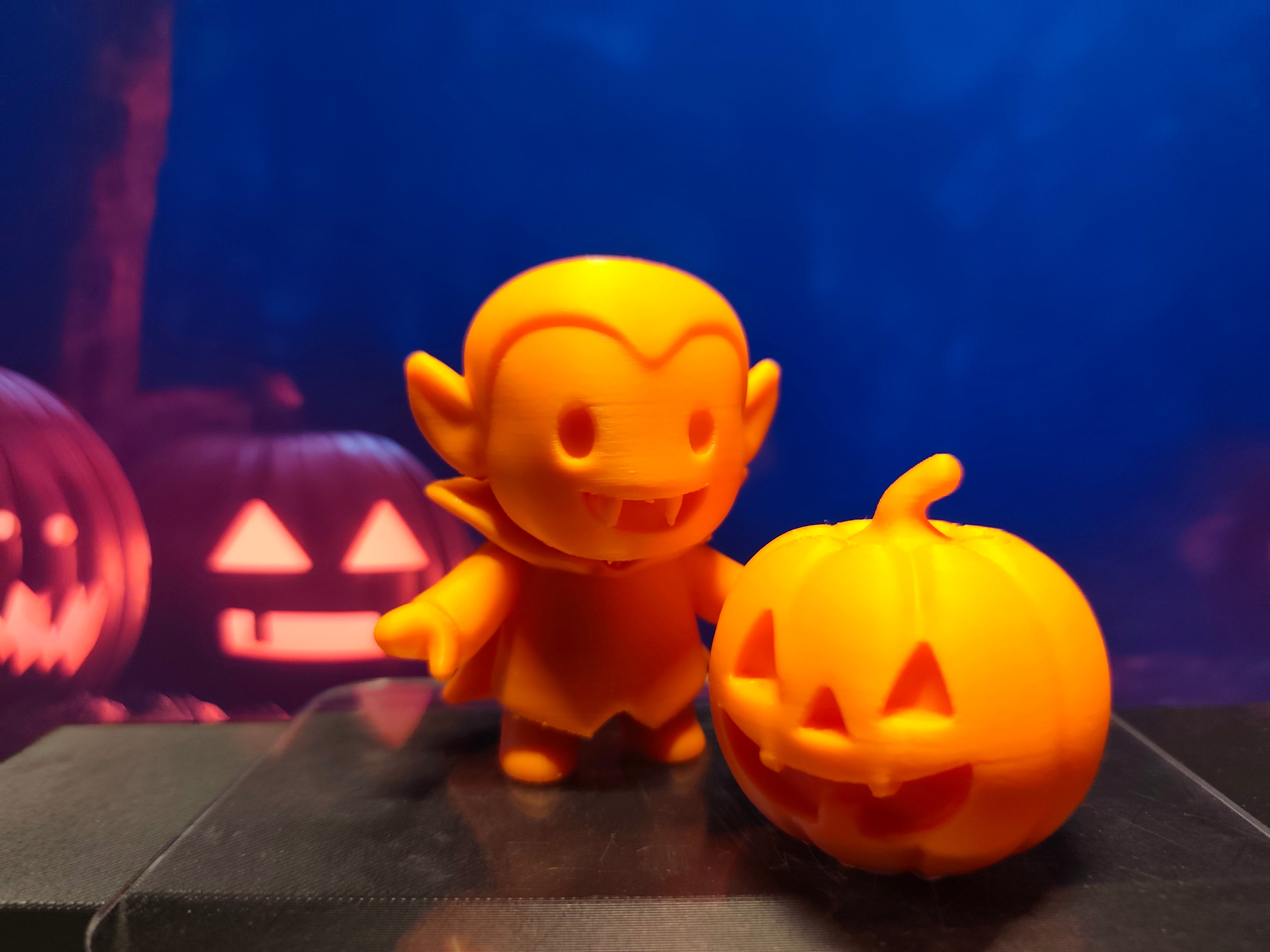 Cute Vampire & Pumpkin – Easy to Customize