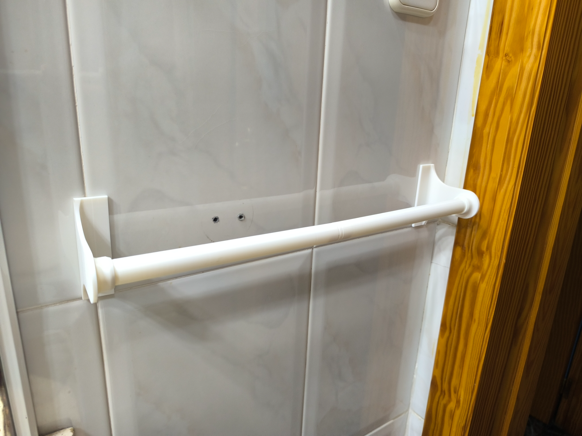 Toallero Mano V 50CM