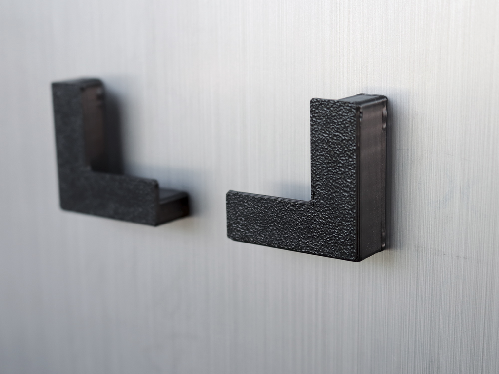 Adjustable Magnetic Phone / tablet Holder