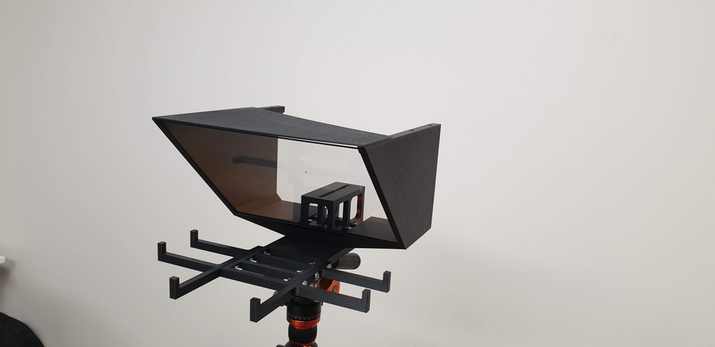 Teleprompter for tablet or screen