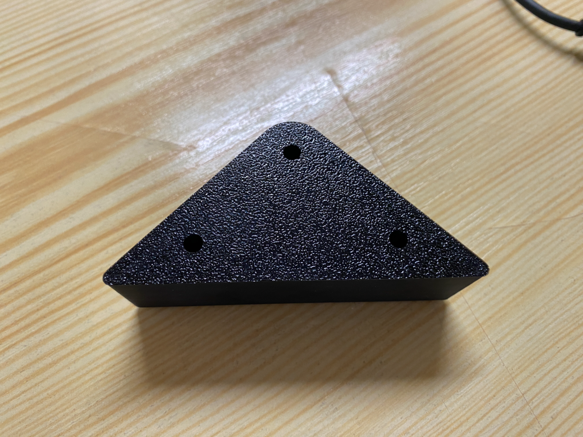 Corner legs for furniture