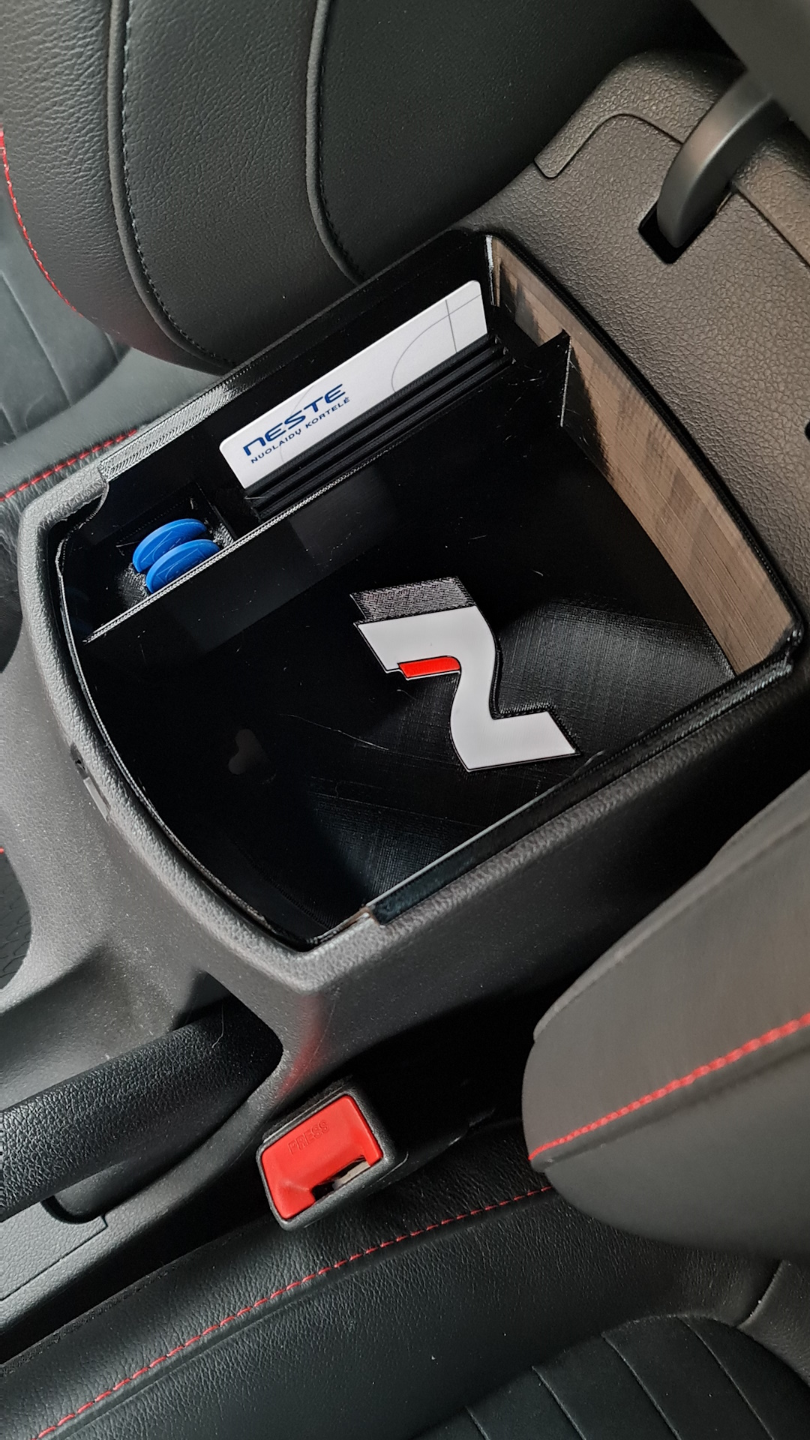 Hyundai i30 N armrest organizer