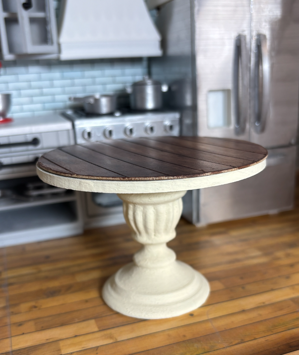 Dollhouse Scale 1:12 Pedestal Kitchen Table
