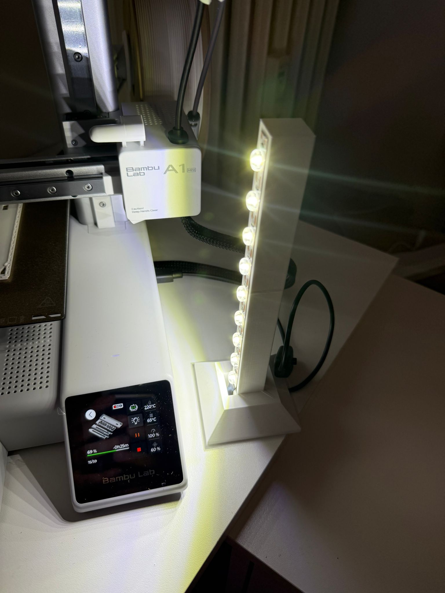stand led strip - stand striscia led