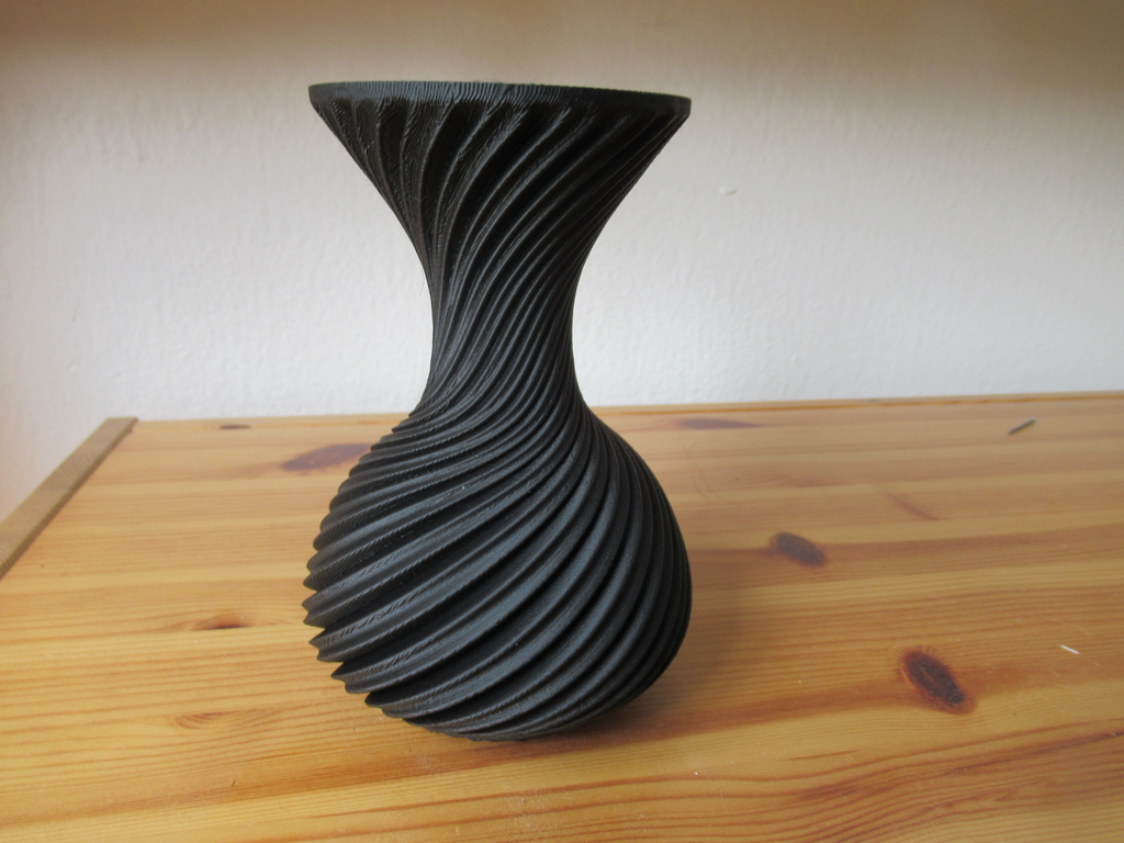 Vase Twisted