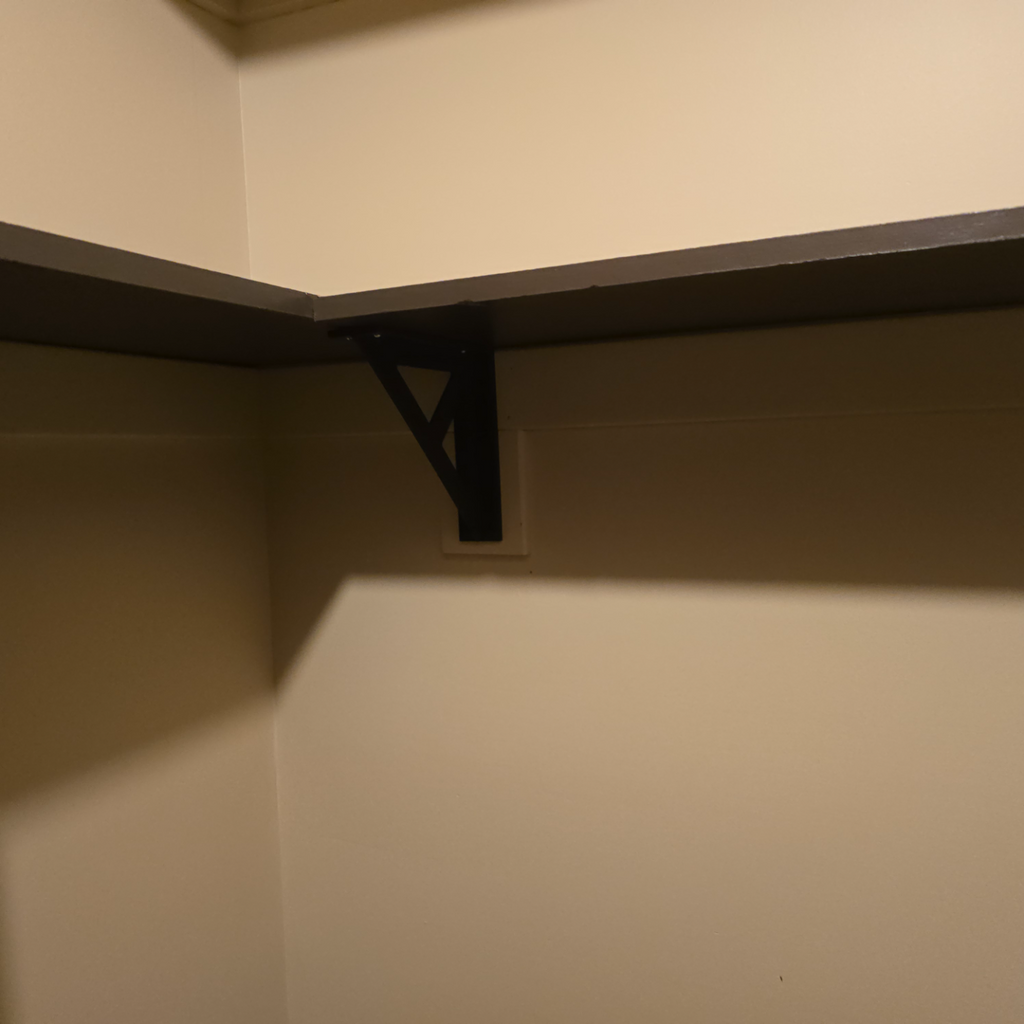 Sturdy Shelf Bracket