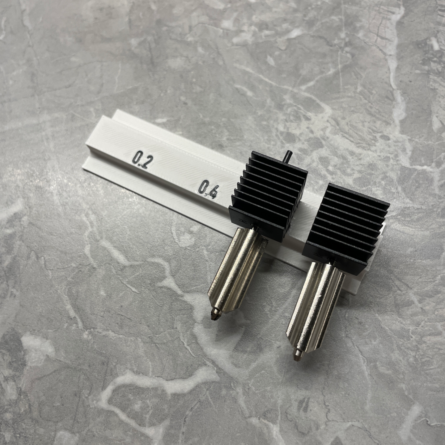 Bambulab A1 (Mini) hotend nozzle holder (+magnets)