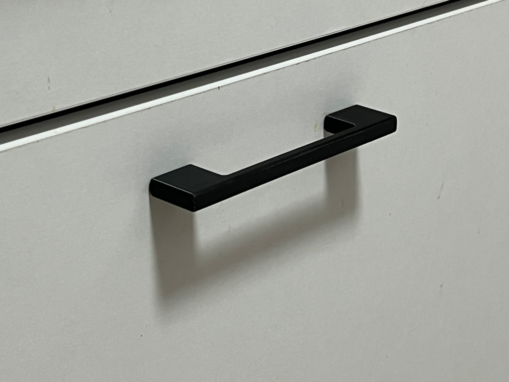 Furniture handle