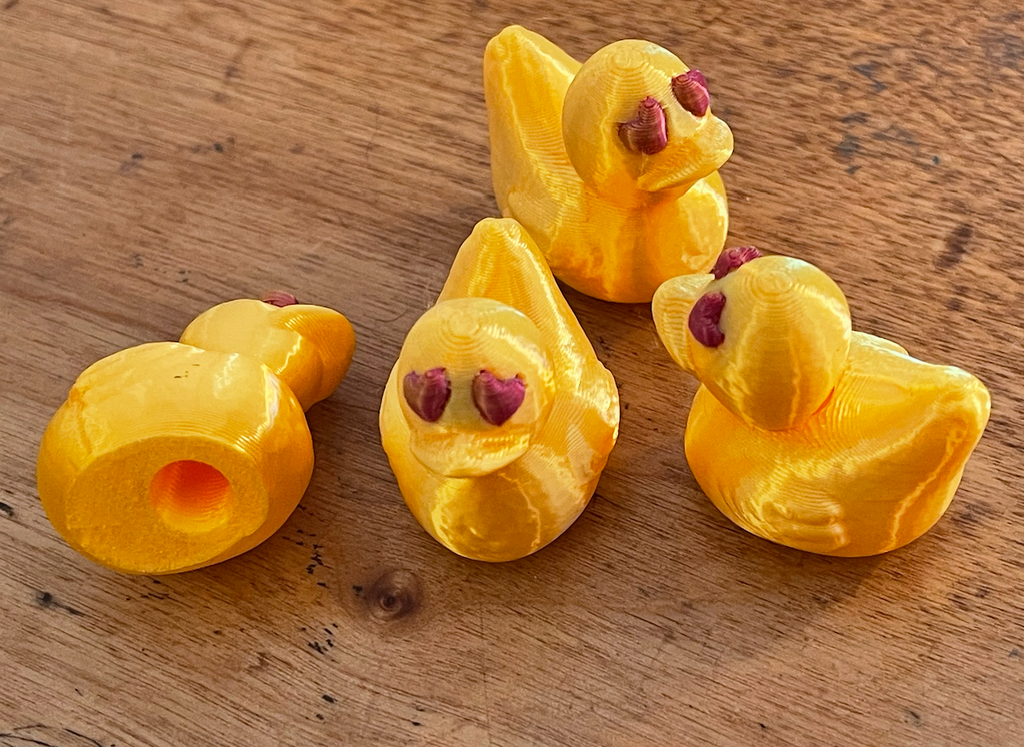 Rubber Duck Love Threaded Tire Valve Caps