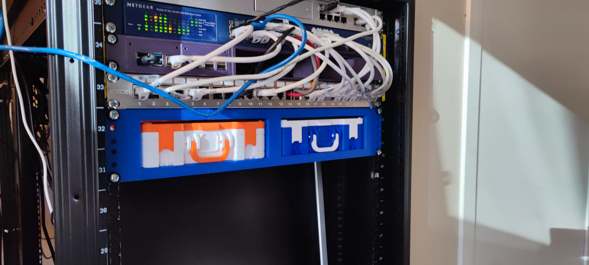 19" Rack frame for 2 x Gridfinity boxes