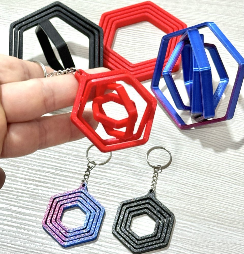 Mini hexagon toys (print in place)