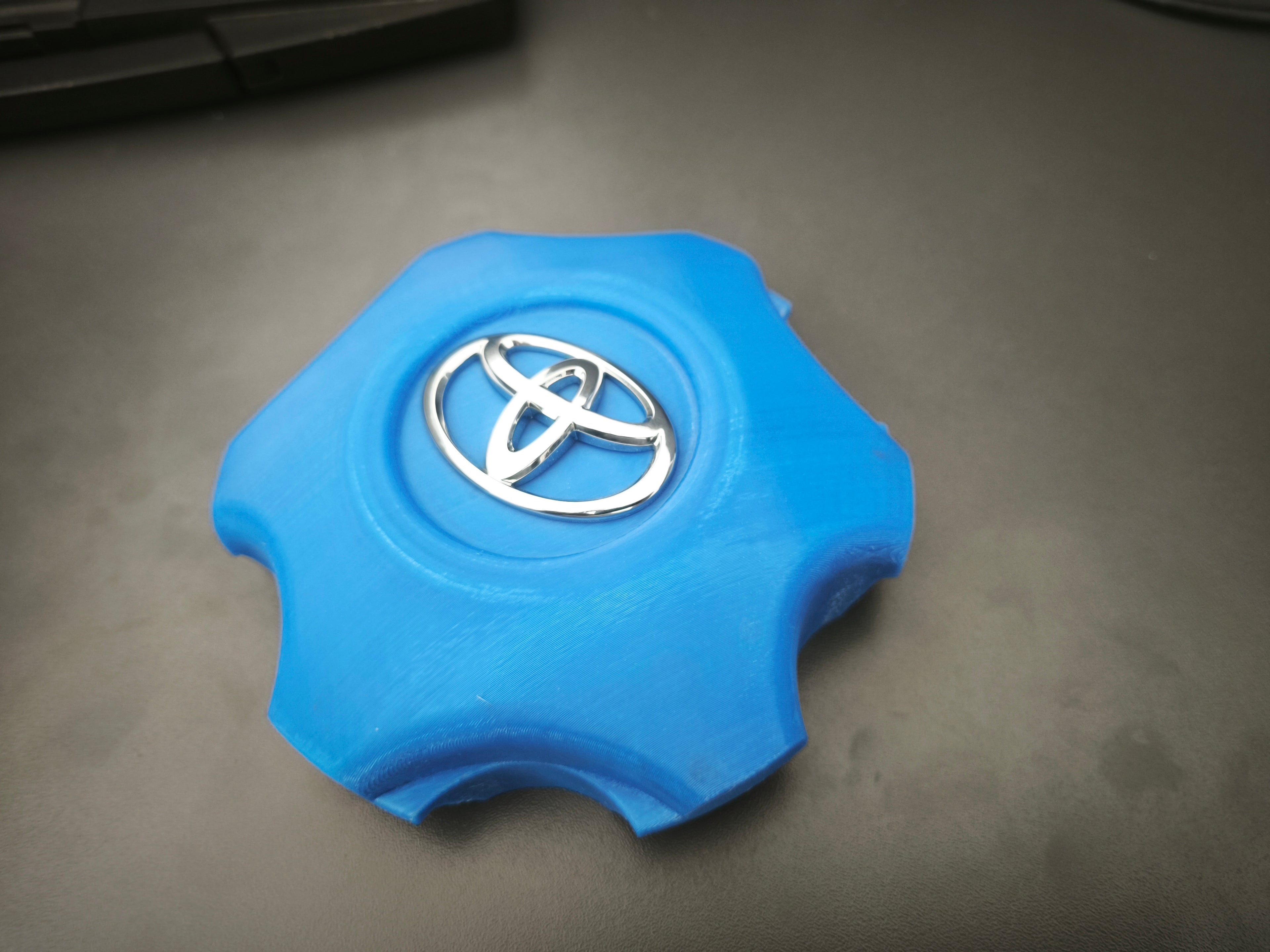Toyota Hilux center cap