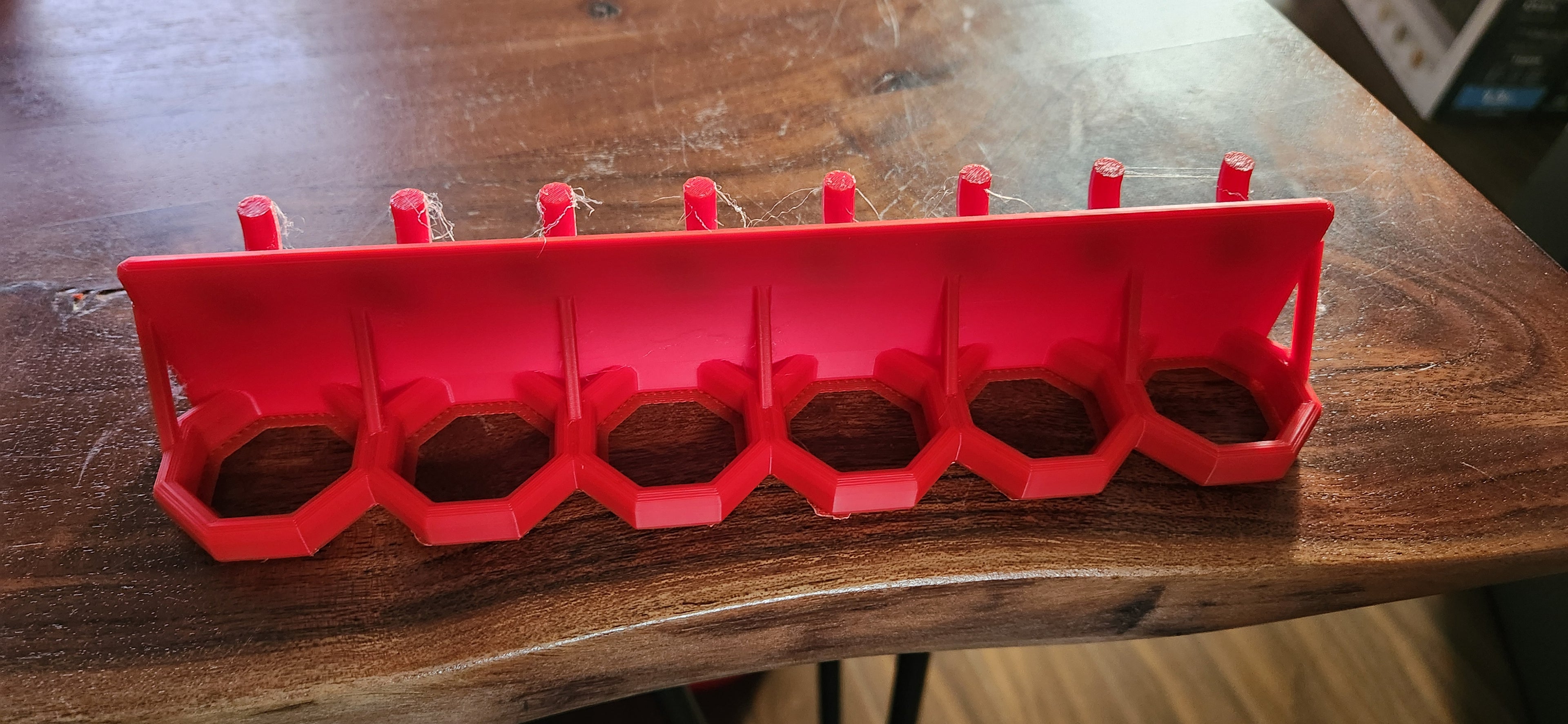 Peg pliers holder v2 (parametrics)