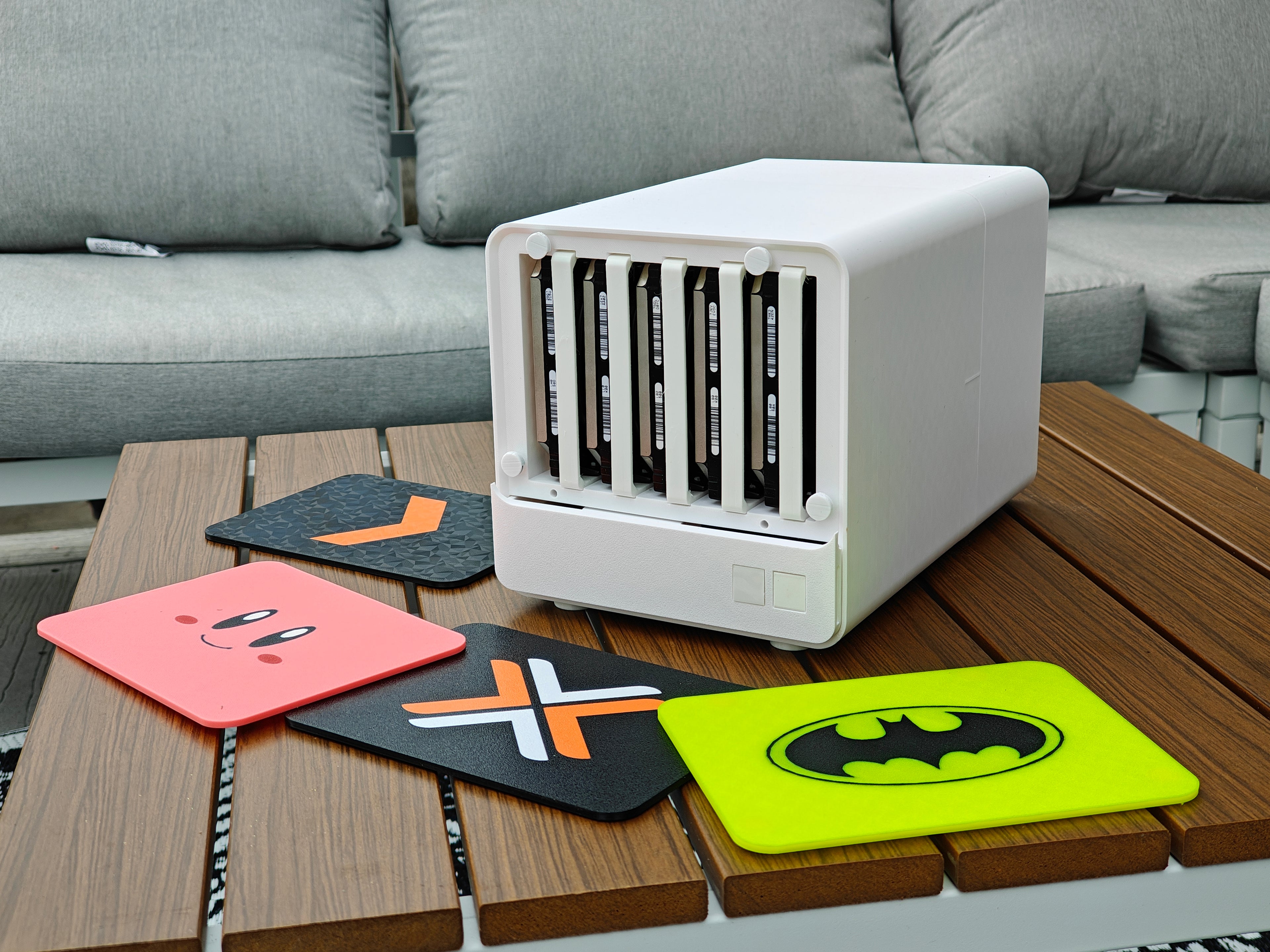 N5 Mini: A 3D-Printed 5-Bay NAS (175x175mm)