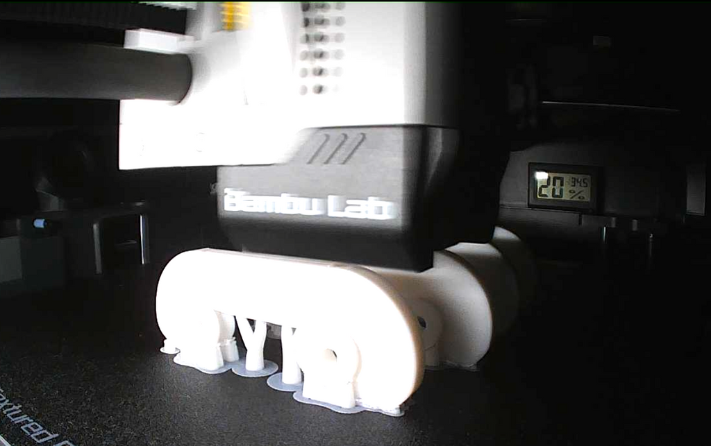 Cabinet Door Latch --- Print in Place