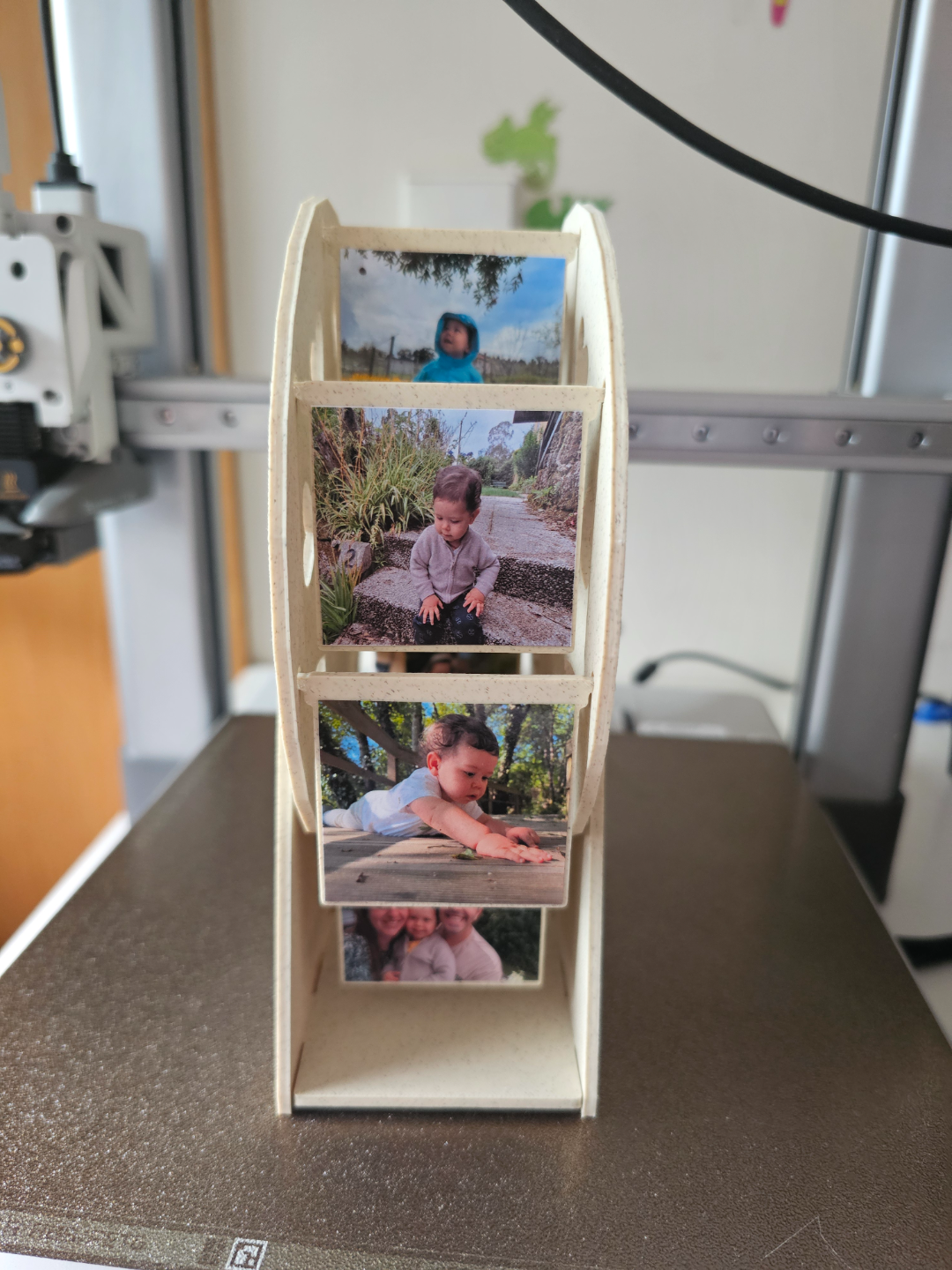 Ferris wheel photo frame