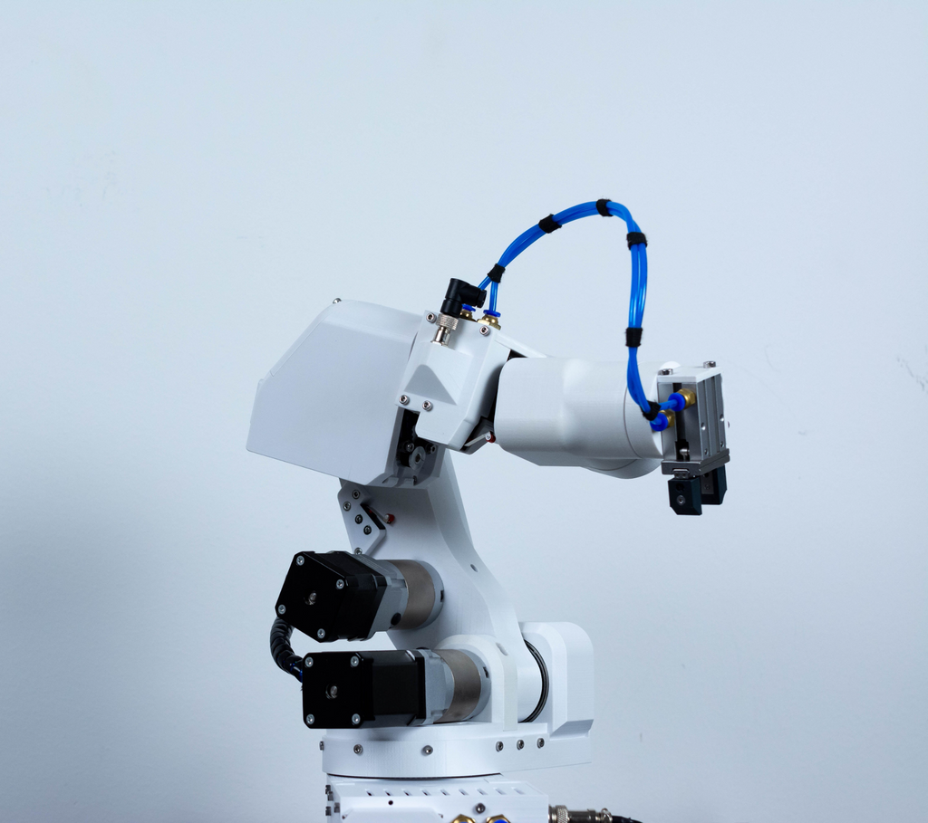 PAROL6 3D printed desktop robotic arm