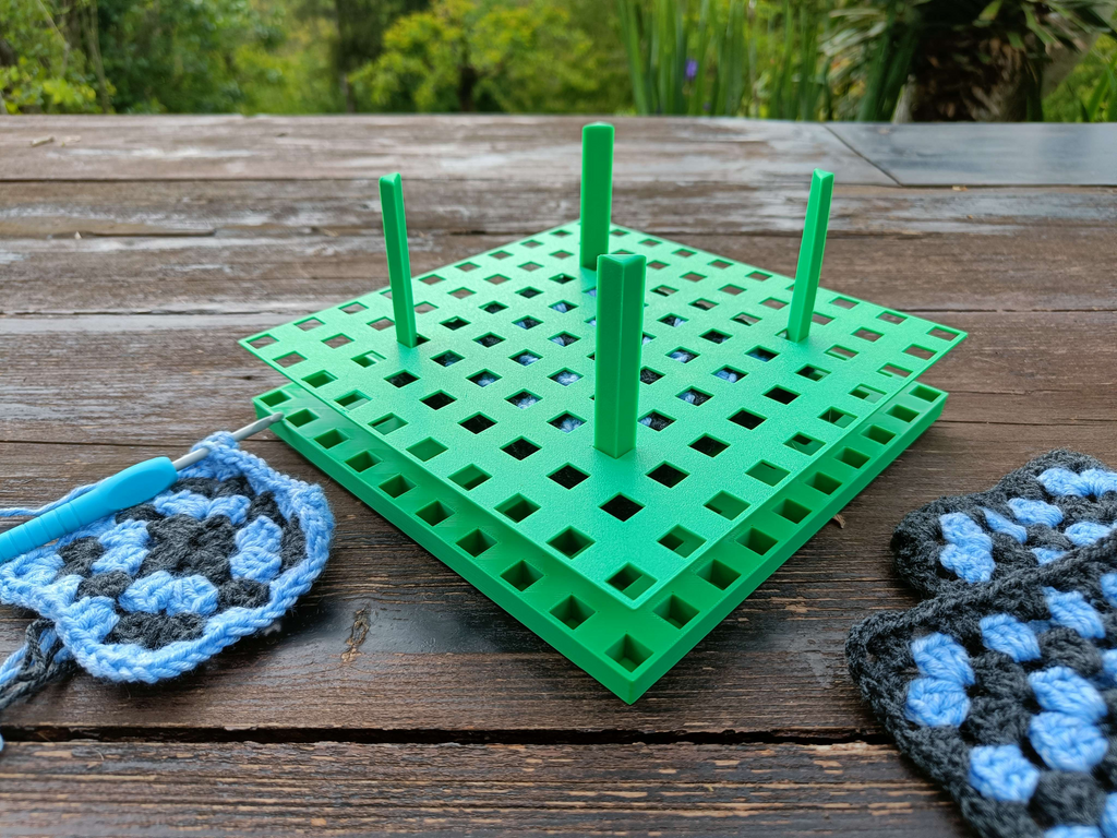 Granny square blocking board