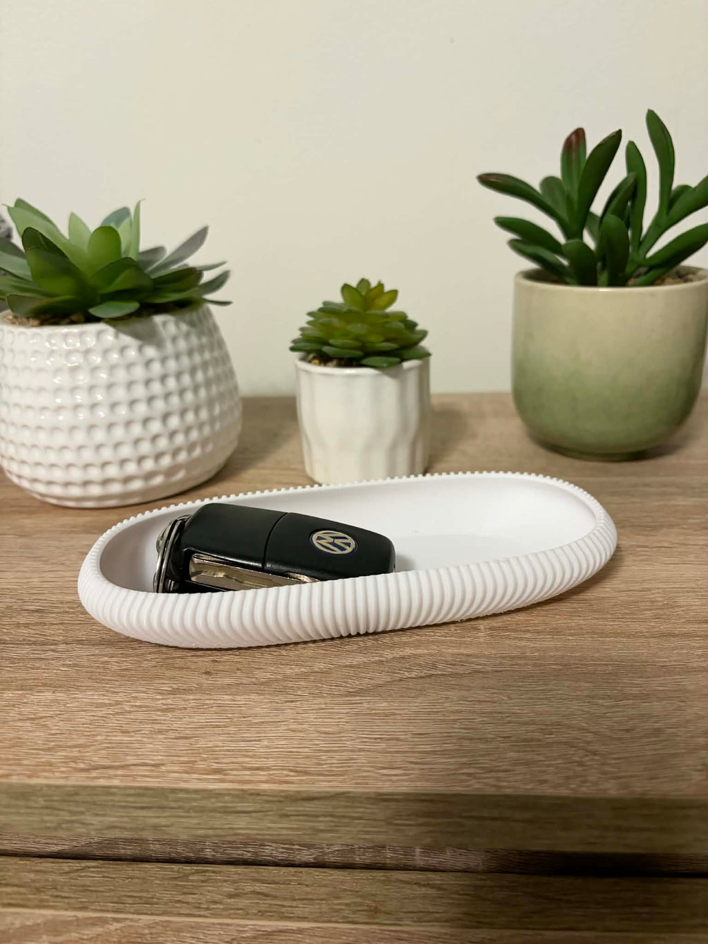 Wave Catchall Tray