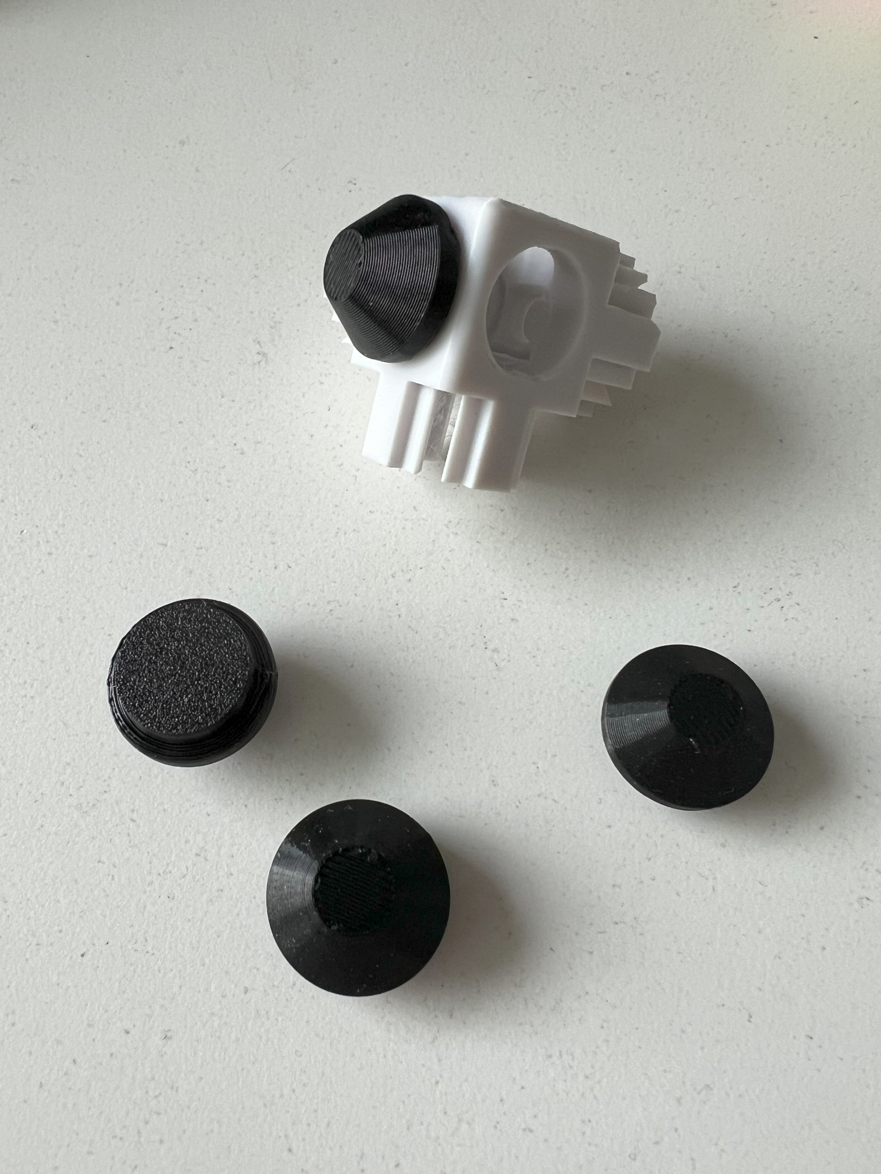 Rubber feet for 2020 extrusion corners