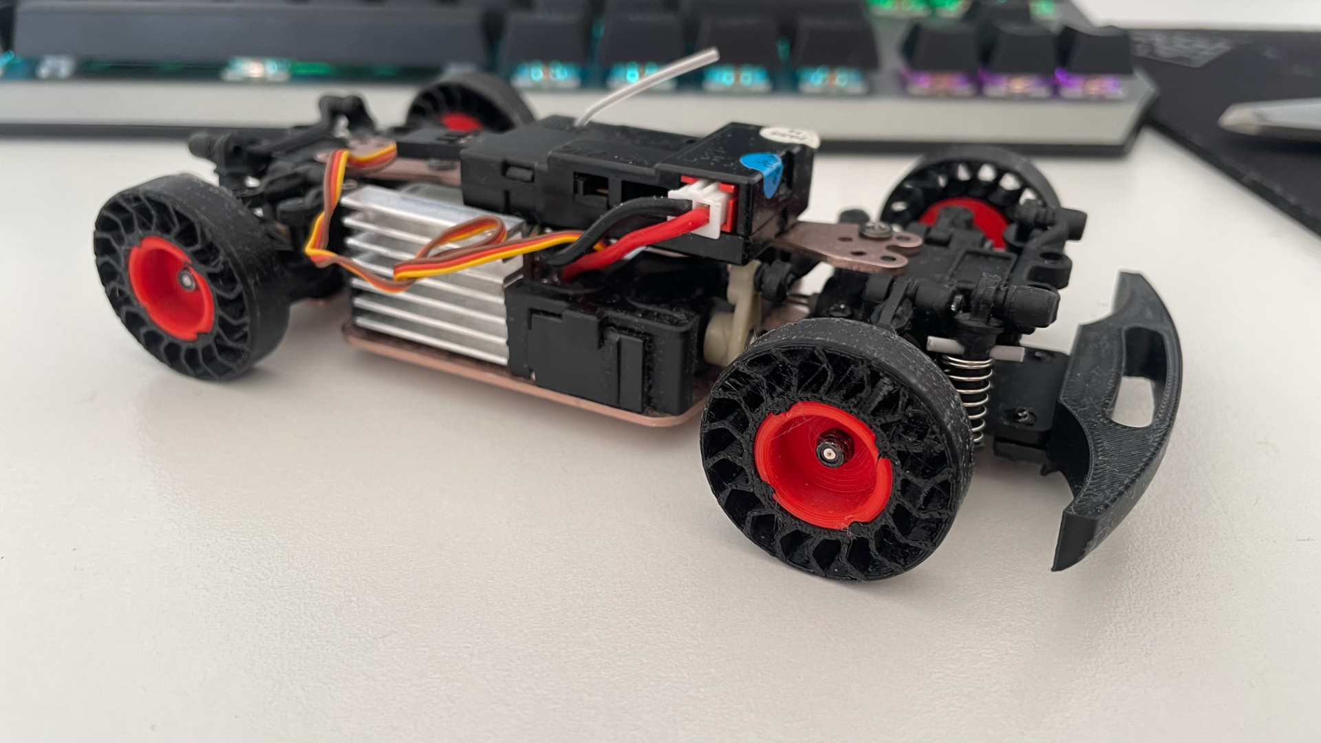 K989 2 part wheel with TPU airless tyre V1