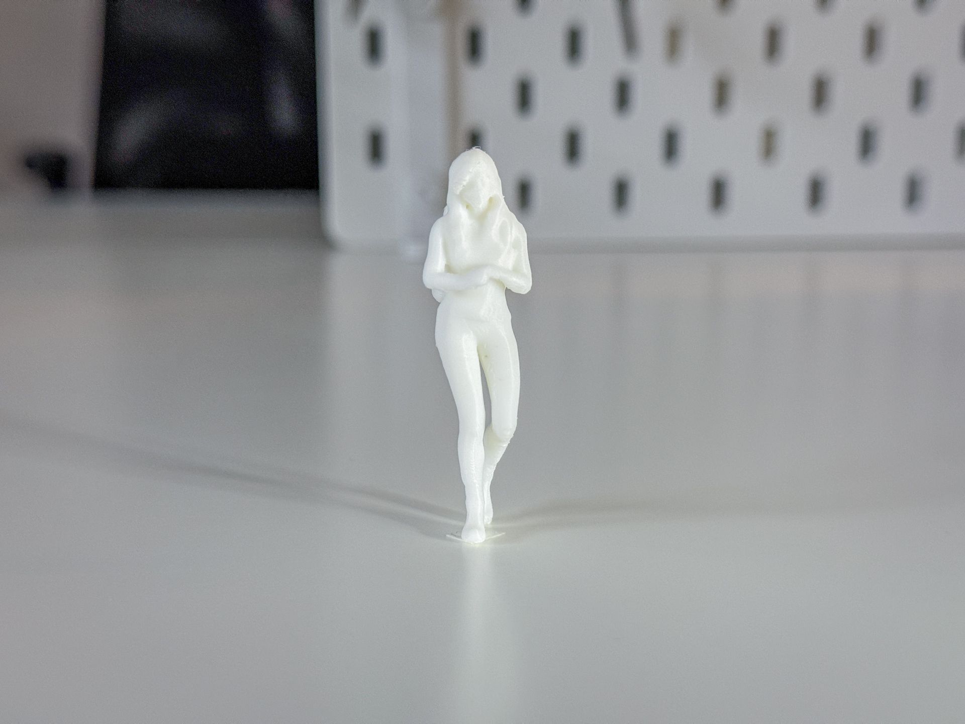 Miniature Woman/Tourist for your Diorama