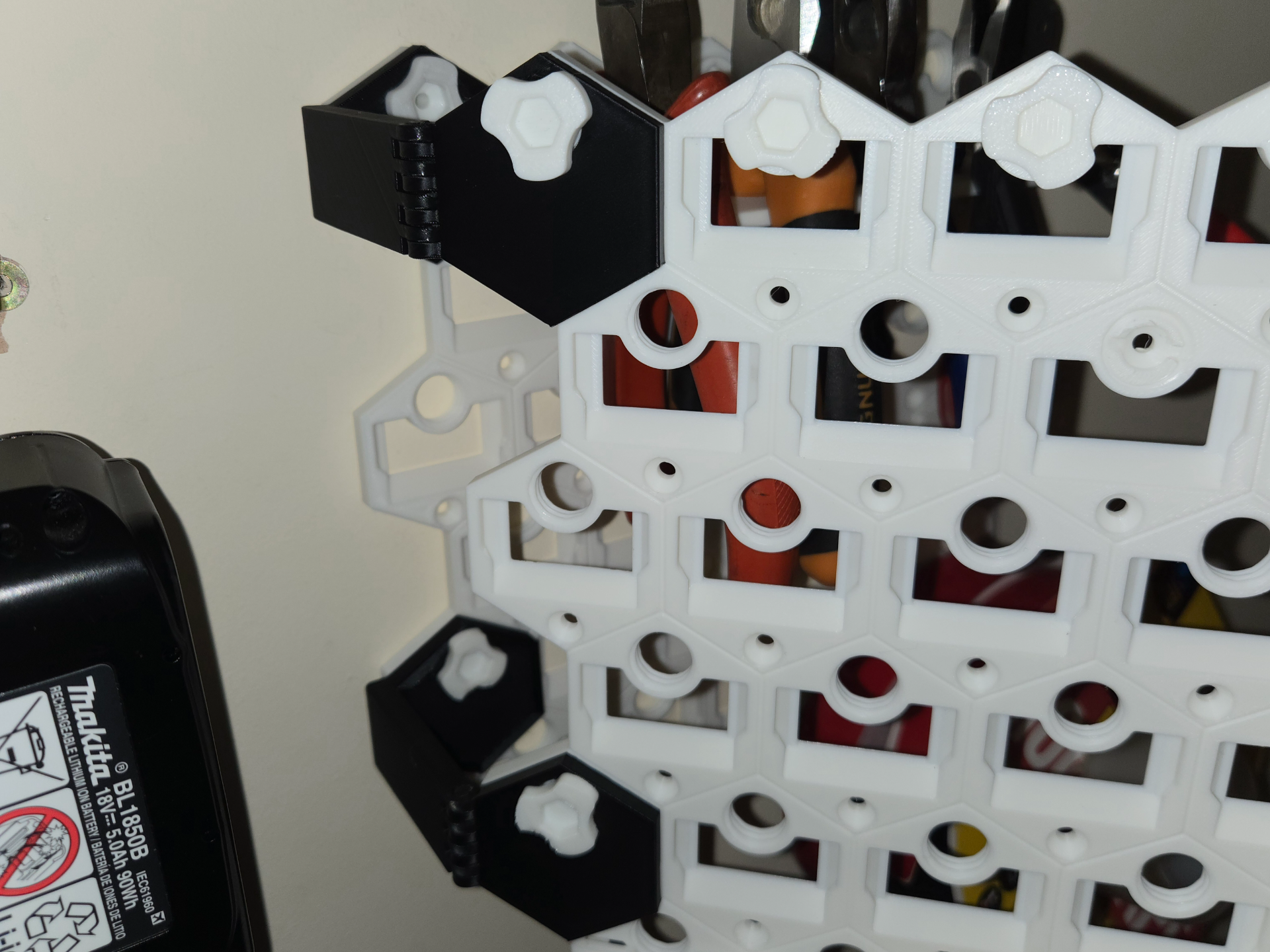 Deep and extra deep hinges for GOEWS tiles