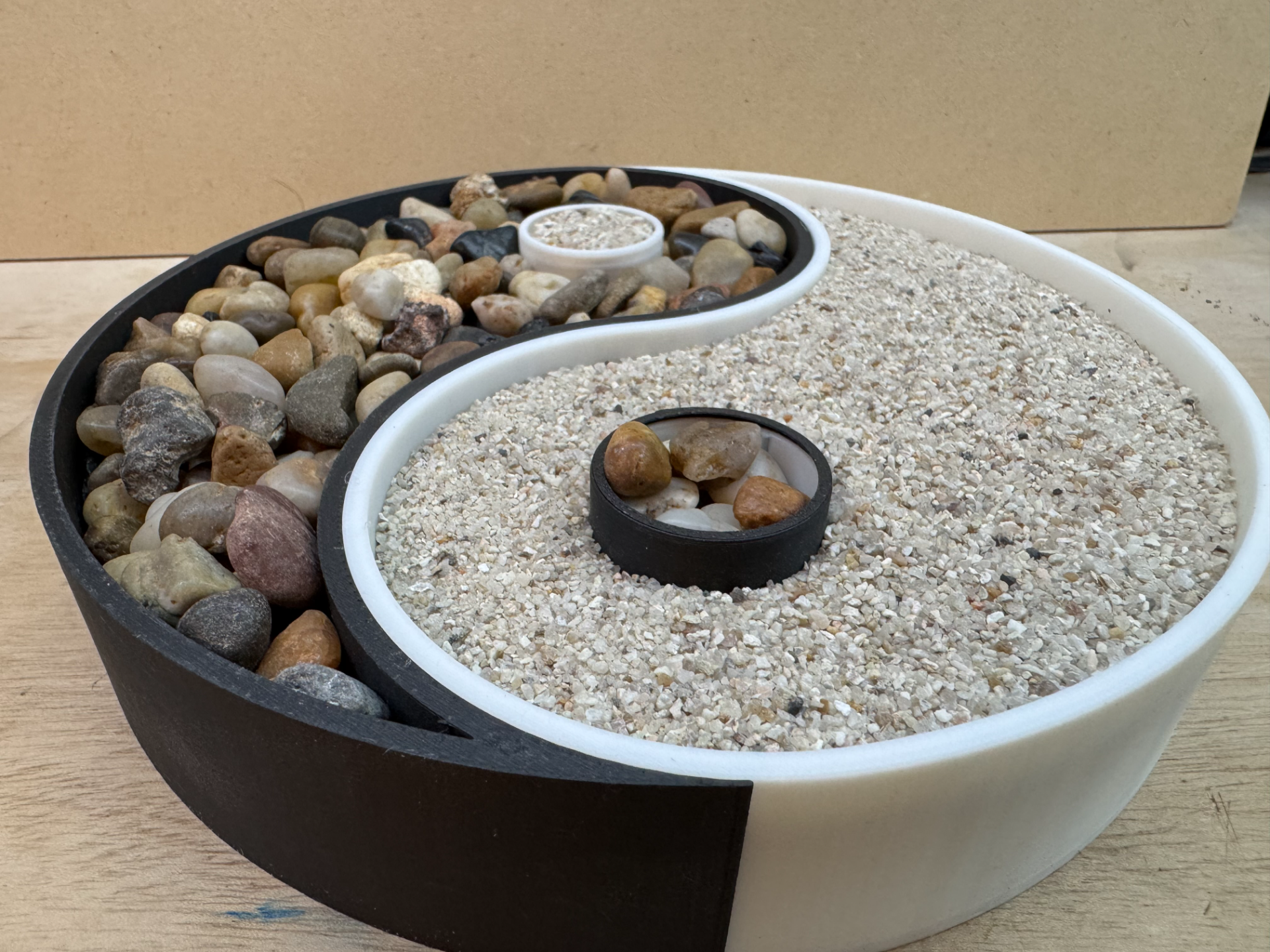 Yin Yang Zen Garden With Accessories And Lid