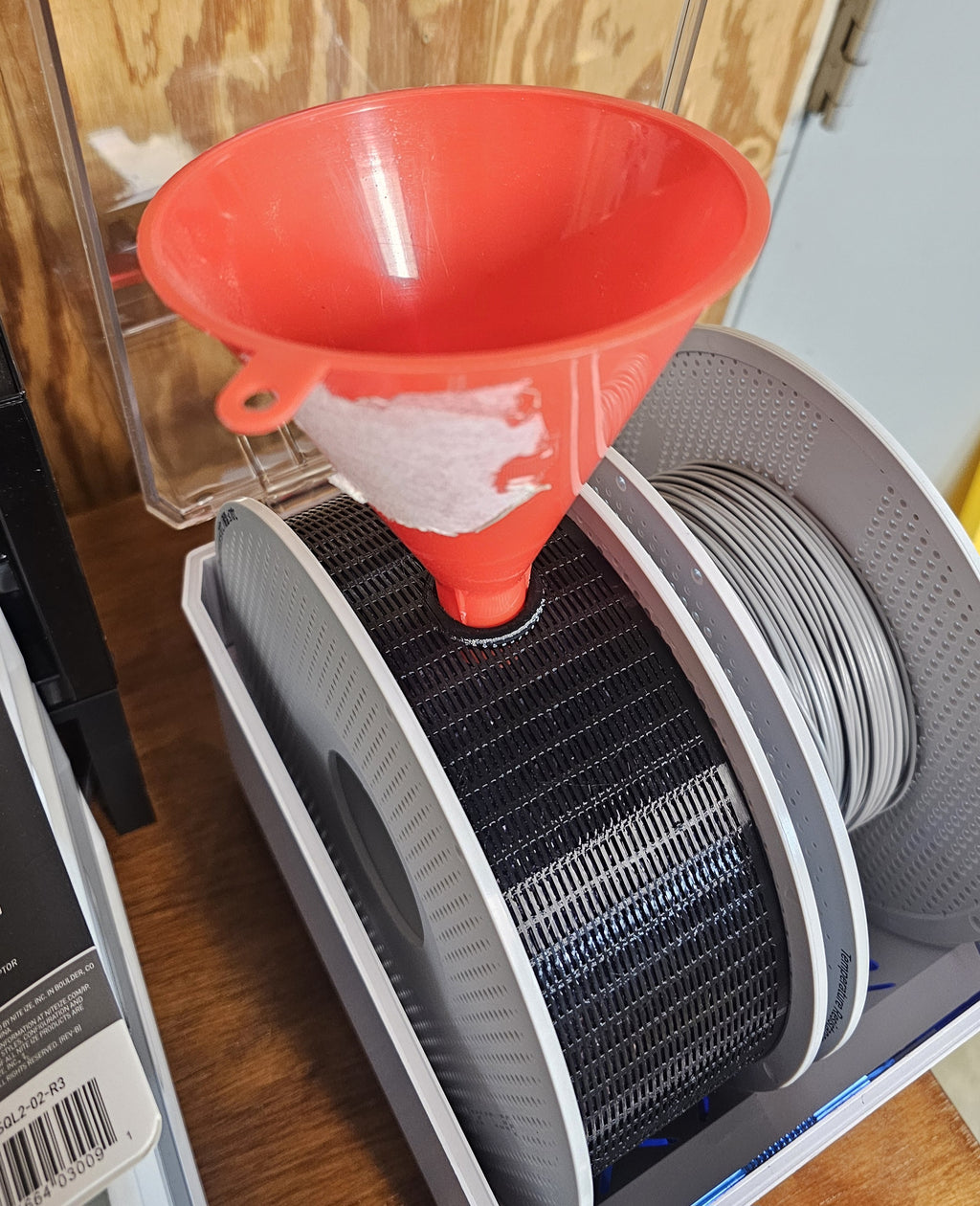 Full Spool Dessicant Holder