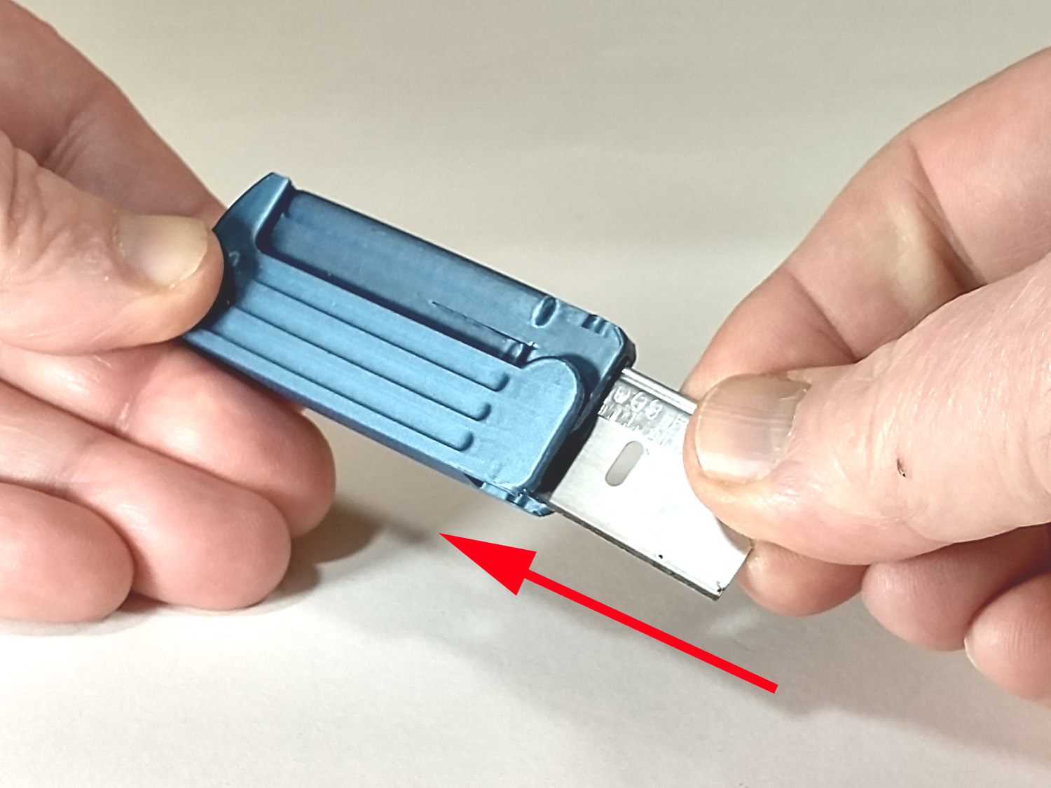 Folding Razor Blade Holder (print-in-place)