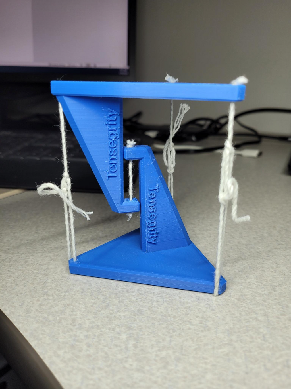 Tensegrity Table