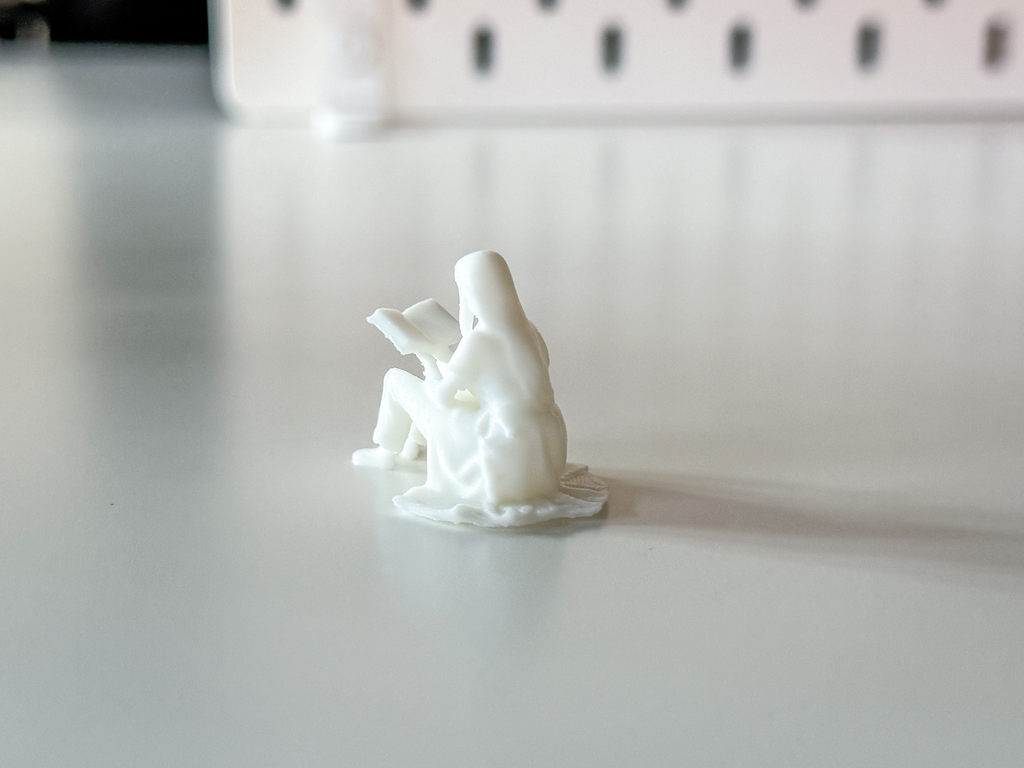 Miniature Sitting Woman/Reader for your Diorama