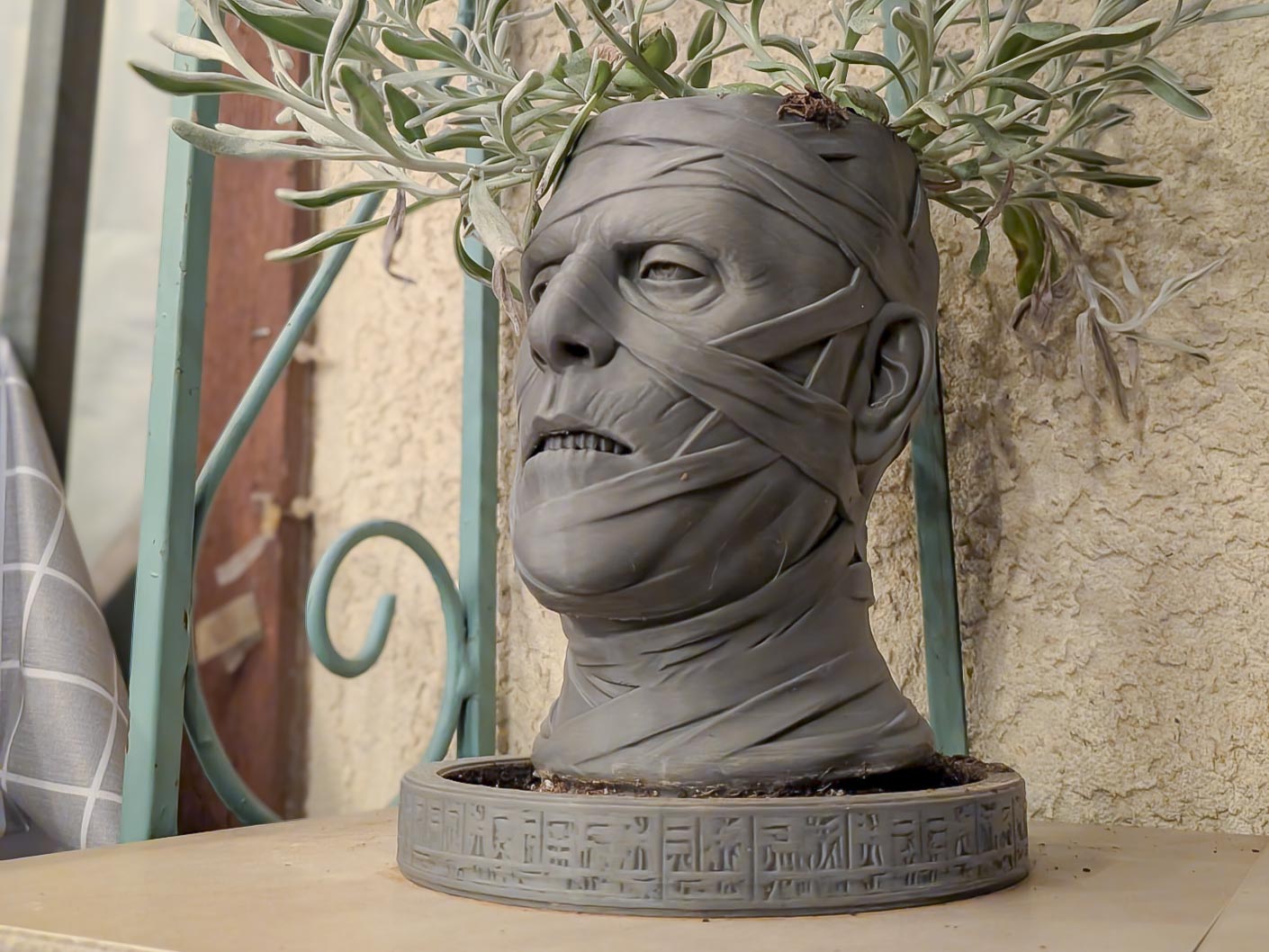 Mummy Planter