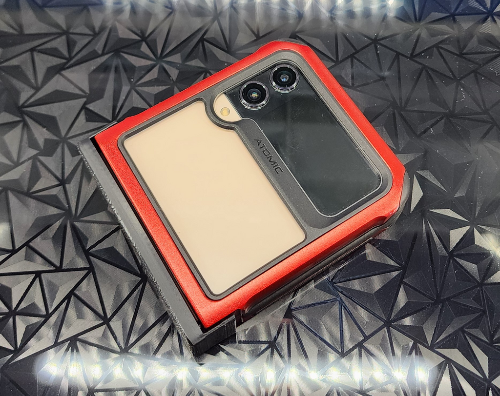 Ghostek Atomic Z flip 4 Hinge Cover