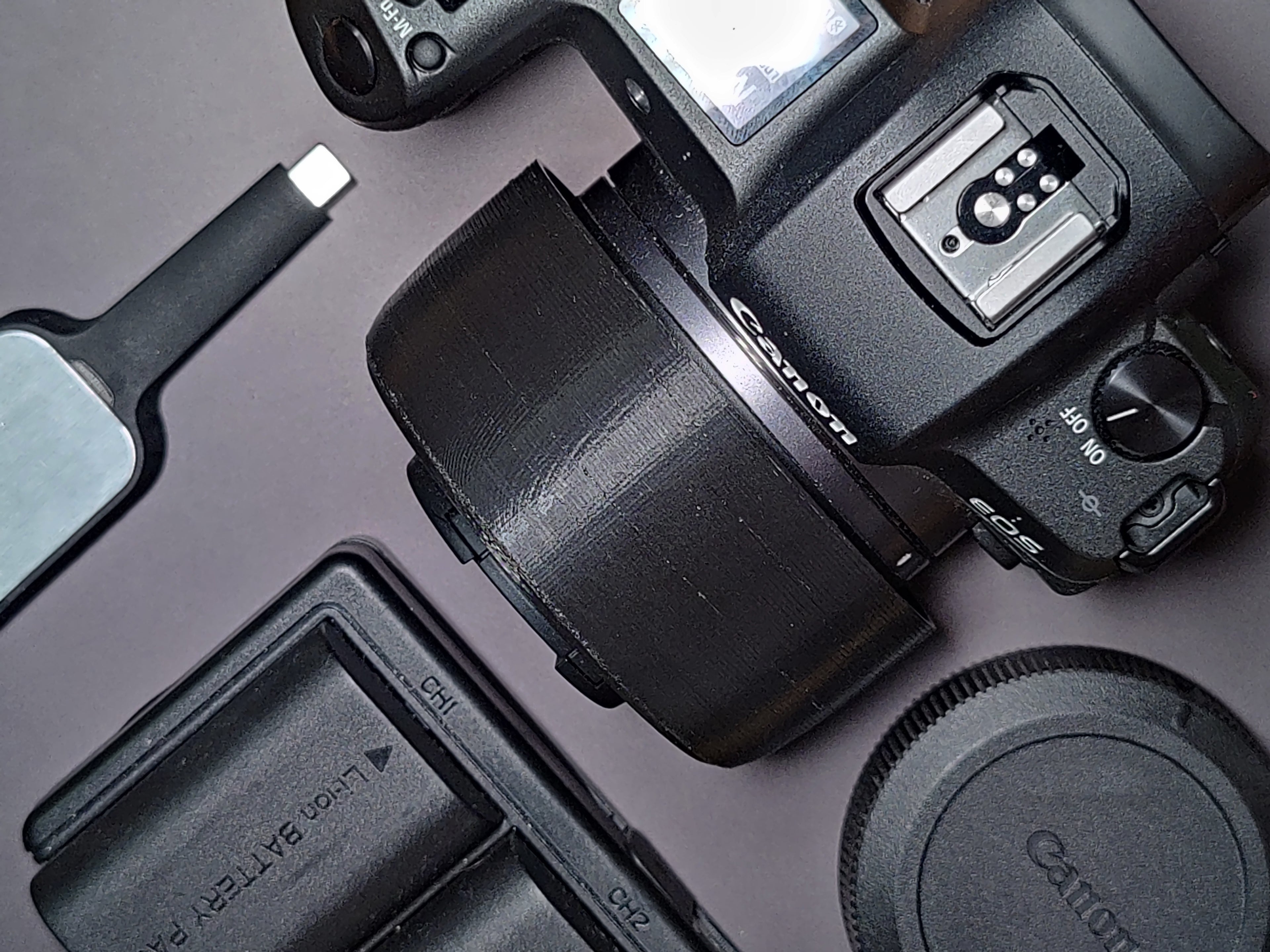 Canon RF 50mm F/1.8 STM Lens Hood