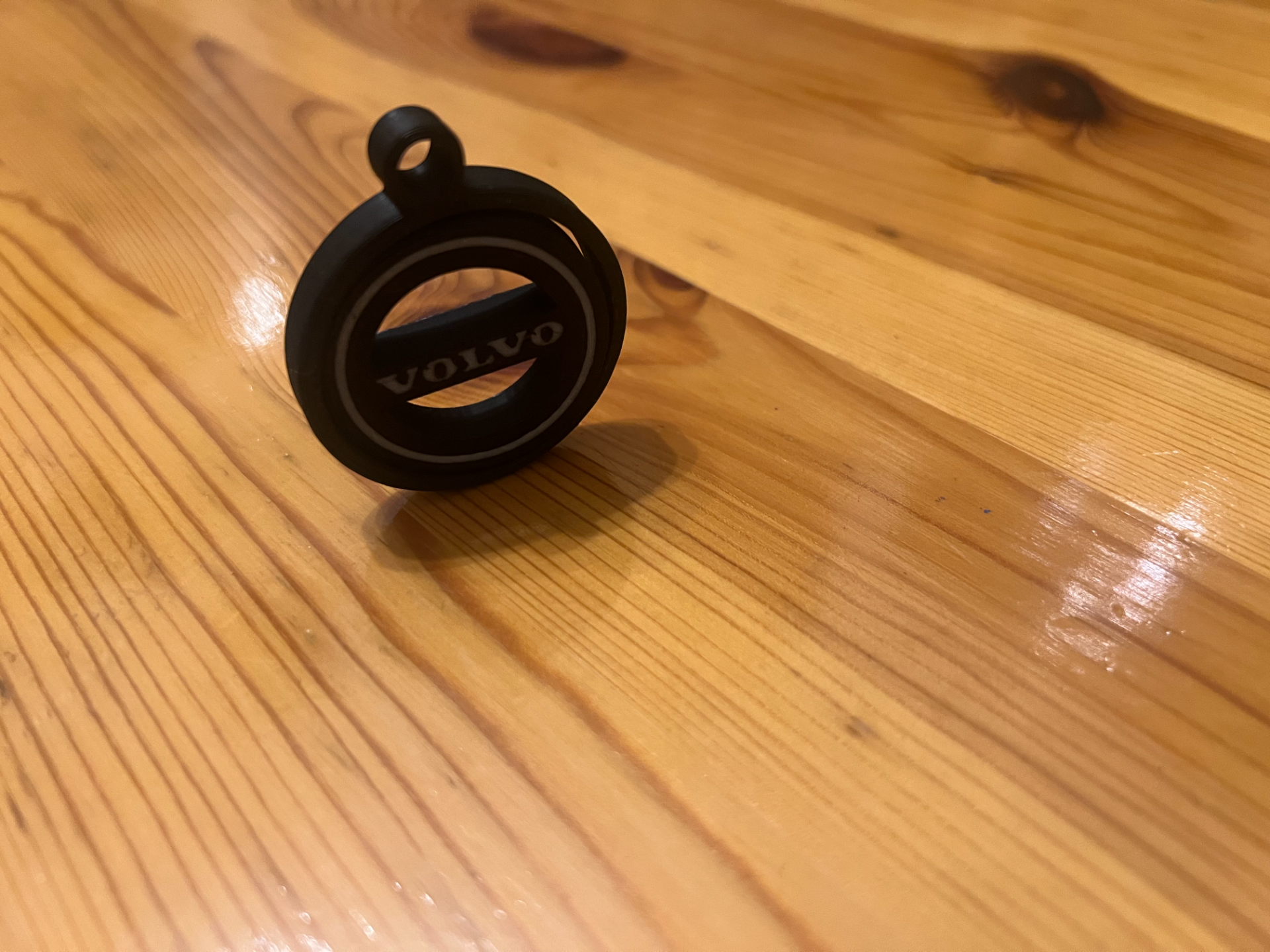 Volvo gyro keychain