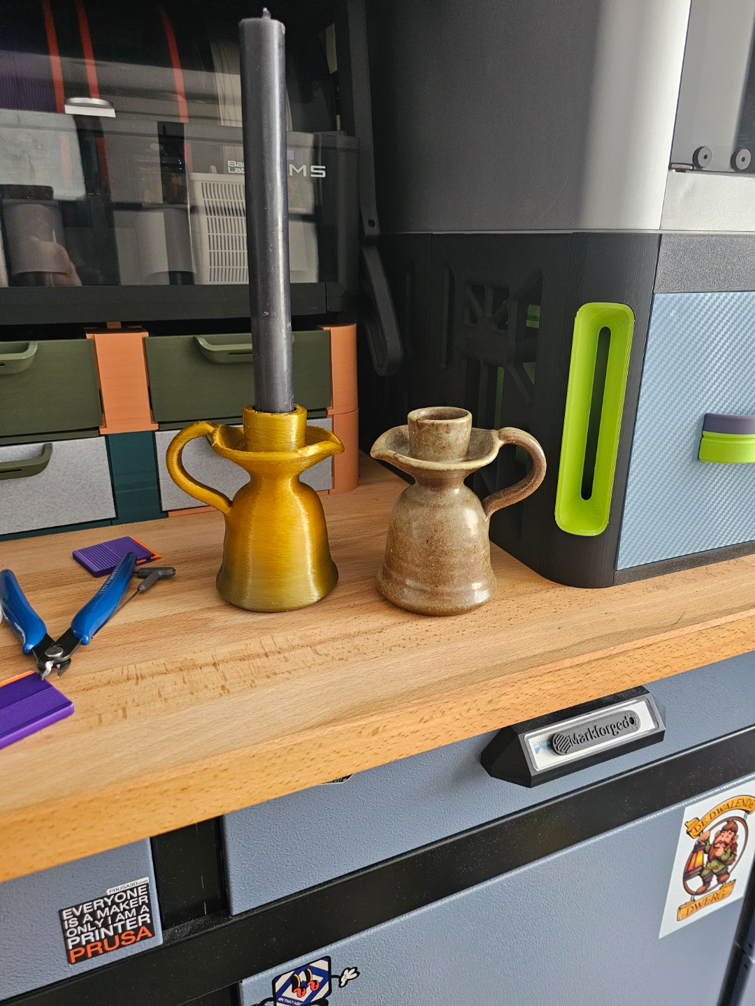 Candle holder