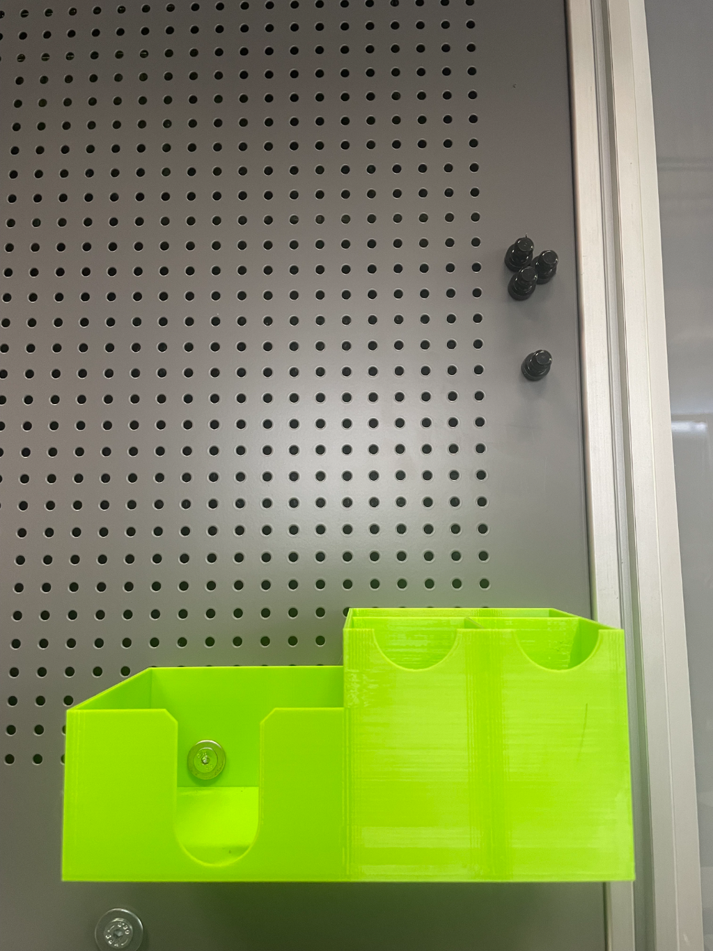 Organizer for notes, markers and pens