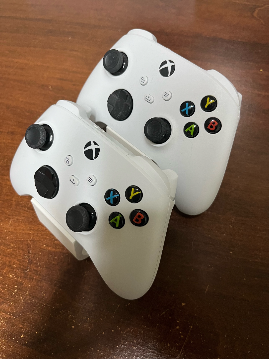 Dual Xbox Controller stand