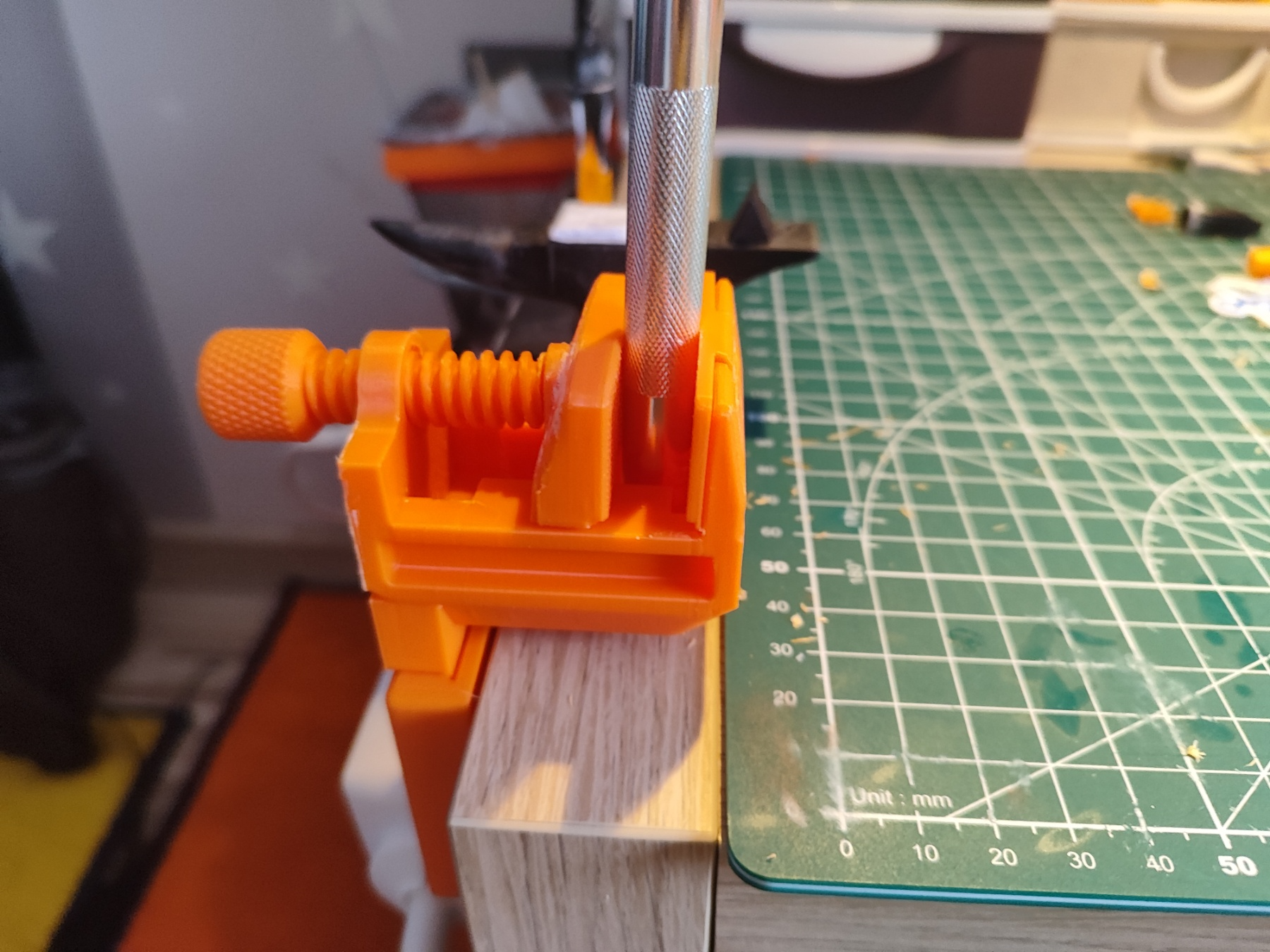 infinityclamp vice with replaceable jaws
