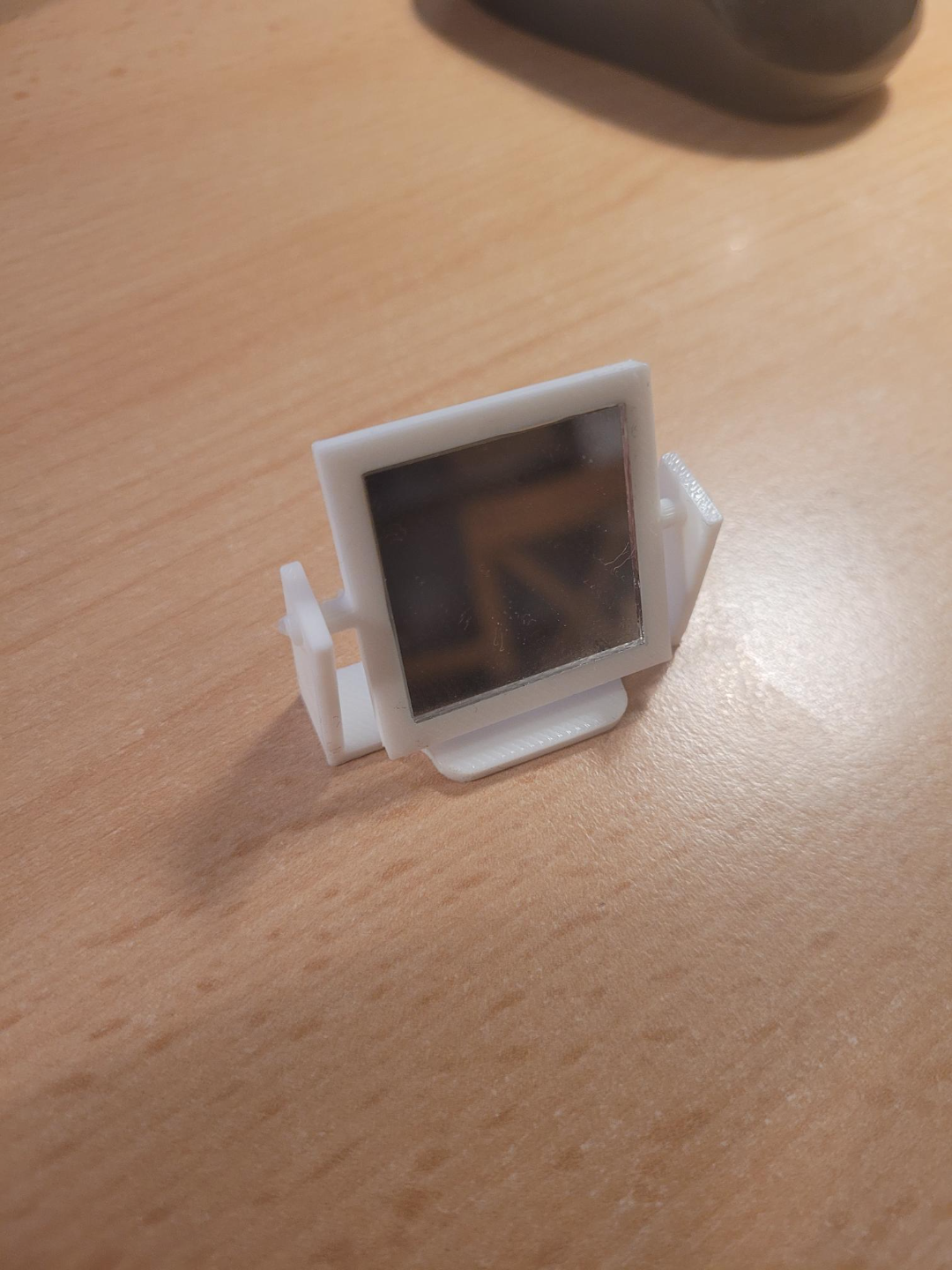 Mirror Holder