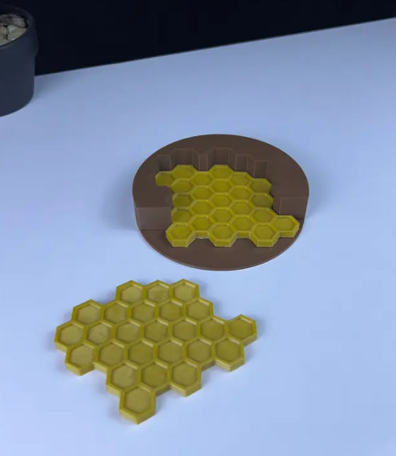Honeycomb coaster