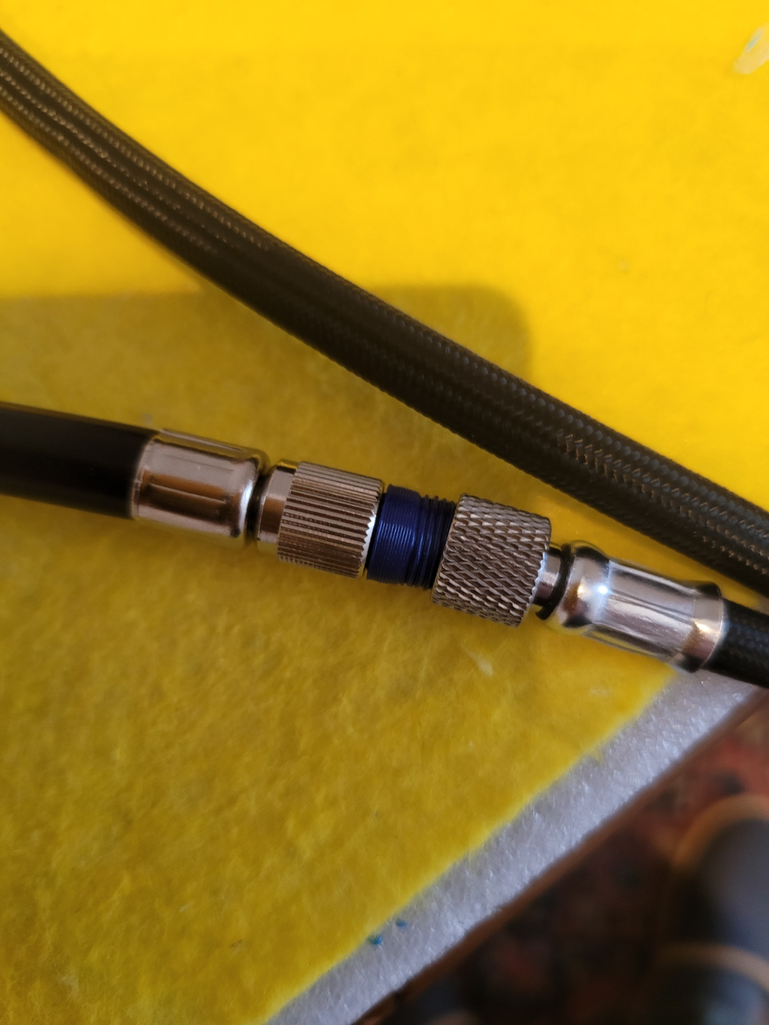 Airbrush to Tire Pump connector