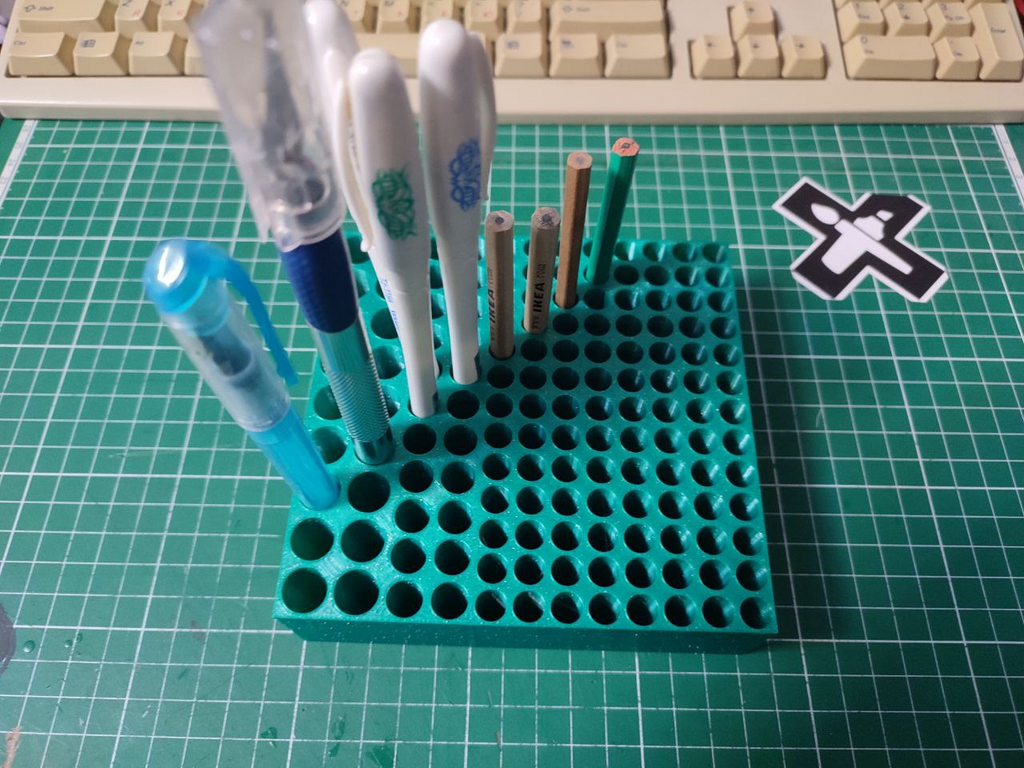 Makeup pencil stand / holder / organizer